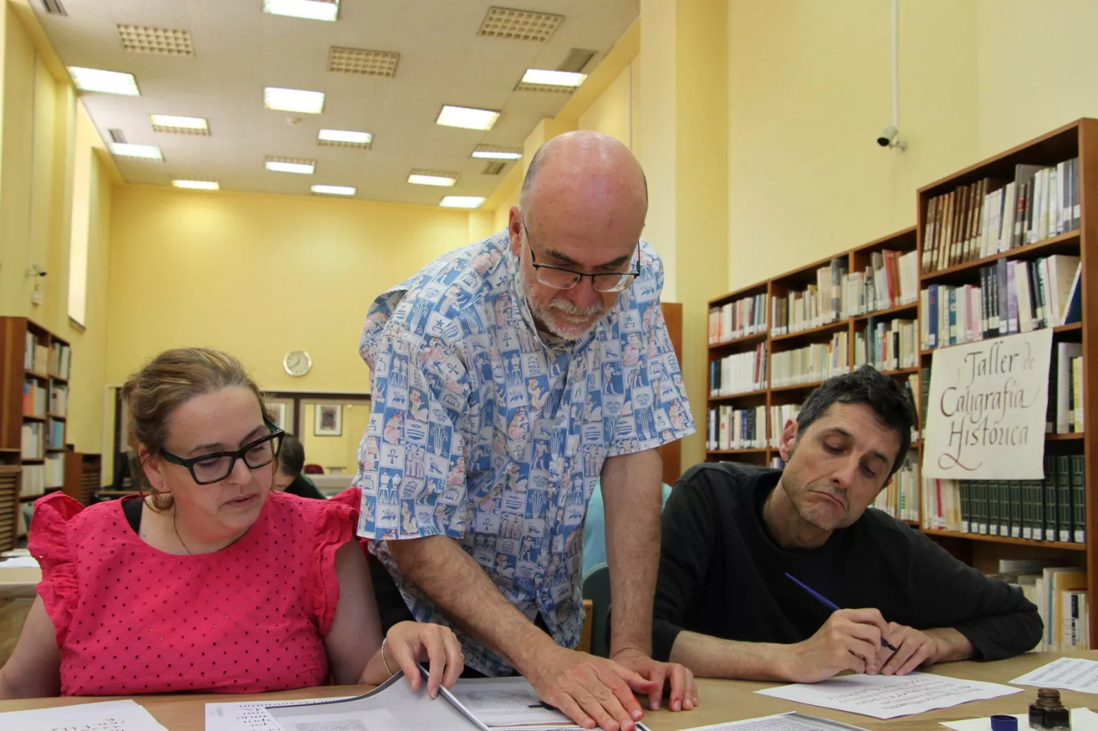 Taller de caligrafía en el Archivo Provincial de Huesca. Foto Carlos Neofato 
