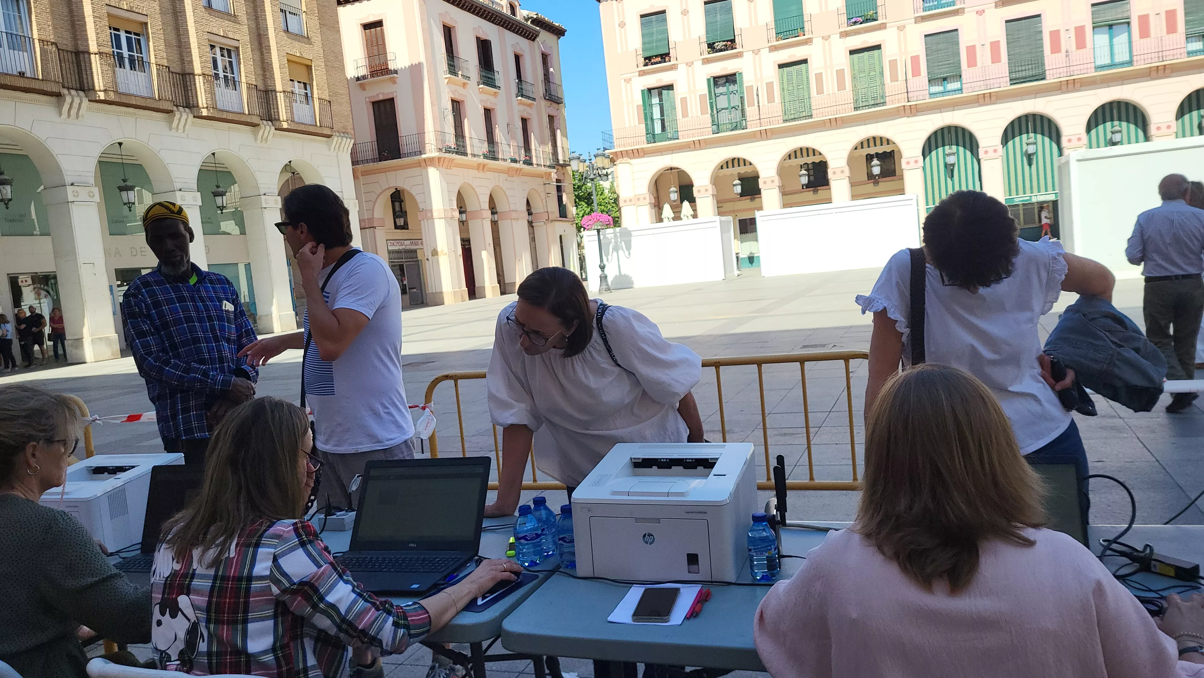  Sesión presencial de bonos impulsa en Huesca. Foto Mercedes Manterola