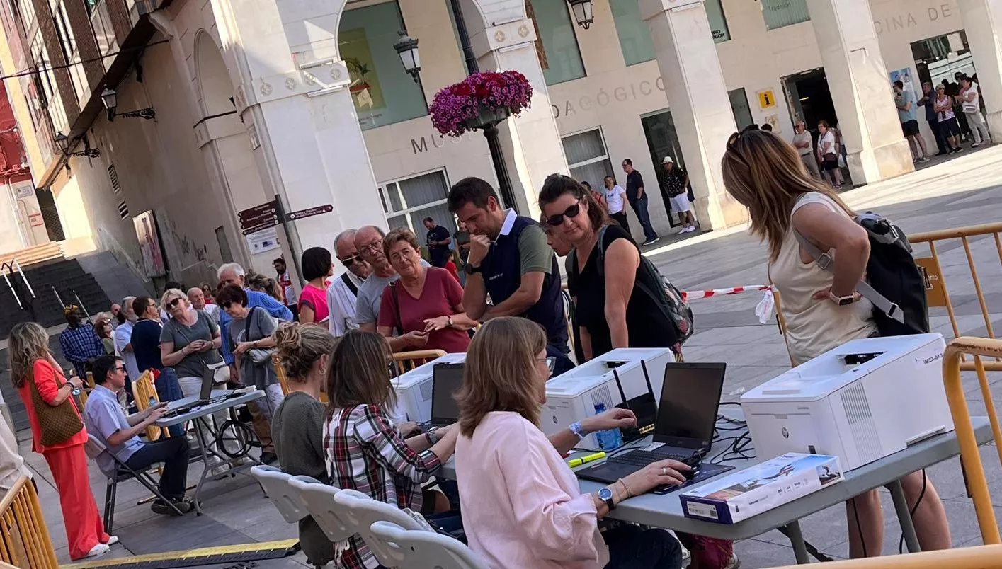  Sesión presencial de bonos impulsa en Huesca en una edición del pasado año. Foto Mercedes Manterola