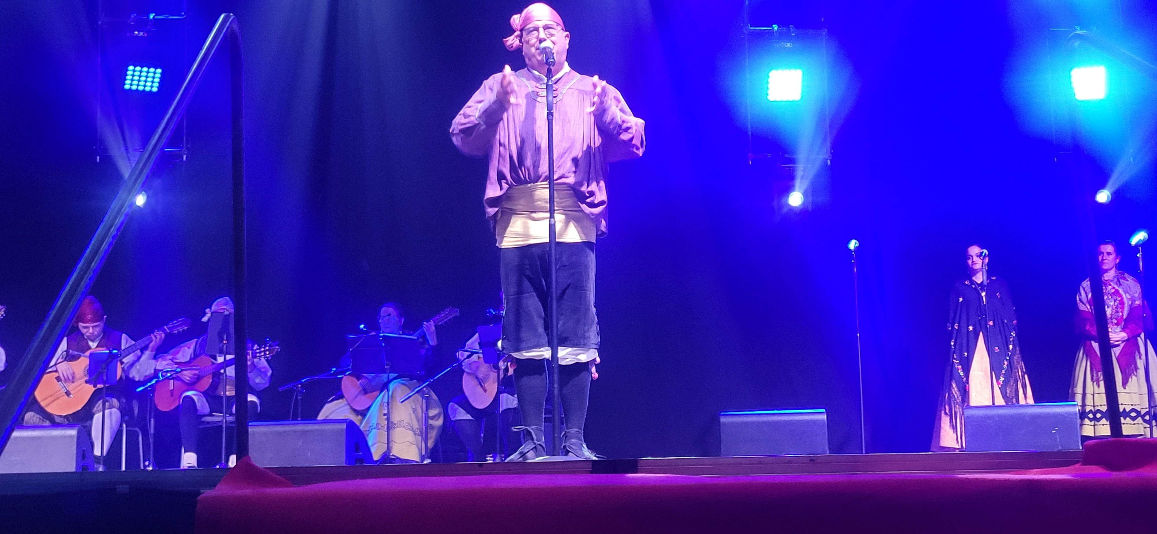 Presentación de las mairalesas del barrio de San Martín de Huesca 2022. Foto Myriam Martínez 