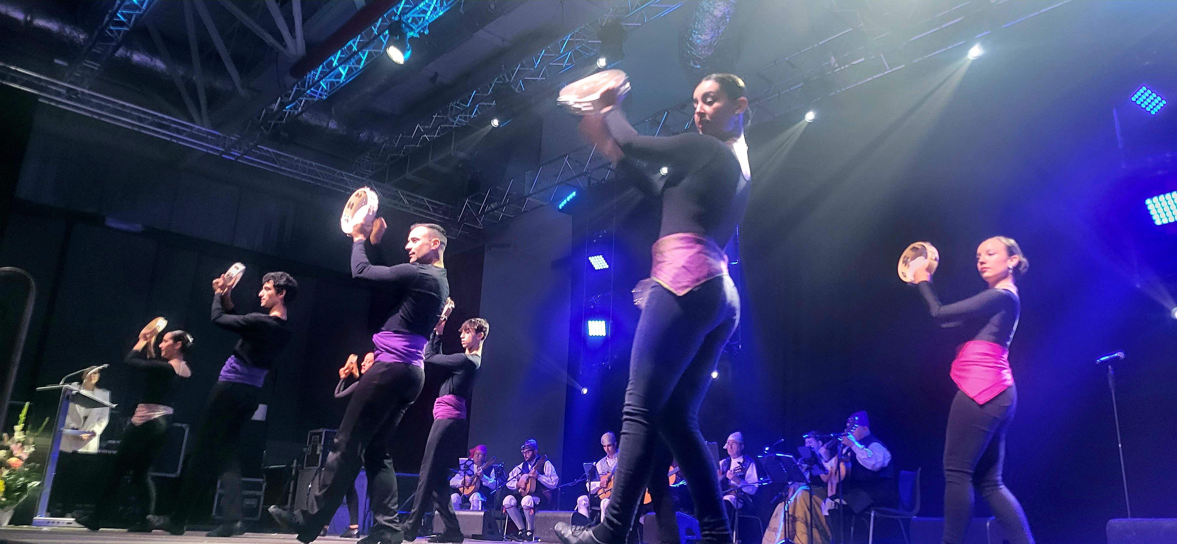 Presentación de las mairalesas del barrio de San Martín de Huesca 2022. Foto Myriam Martínez 