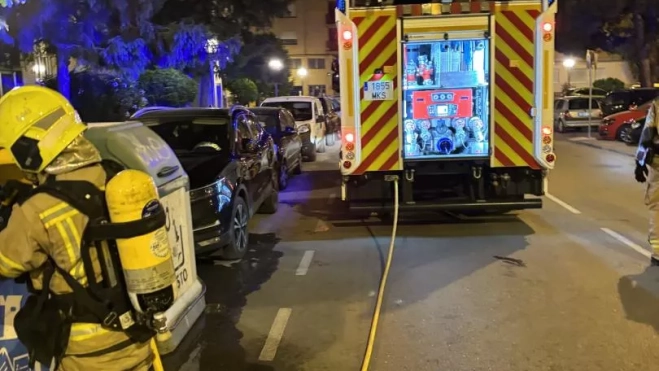 Contenedores afectados en la calle Capuchinas.