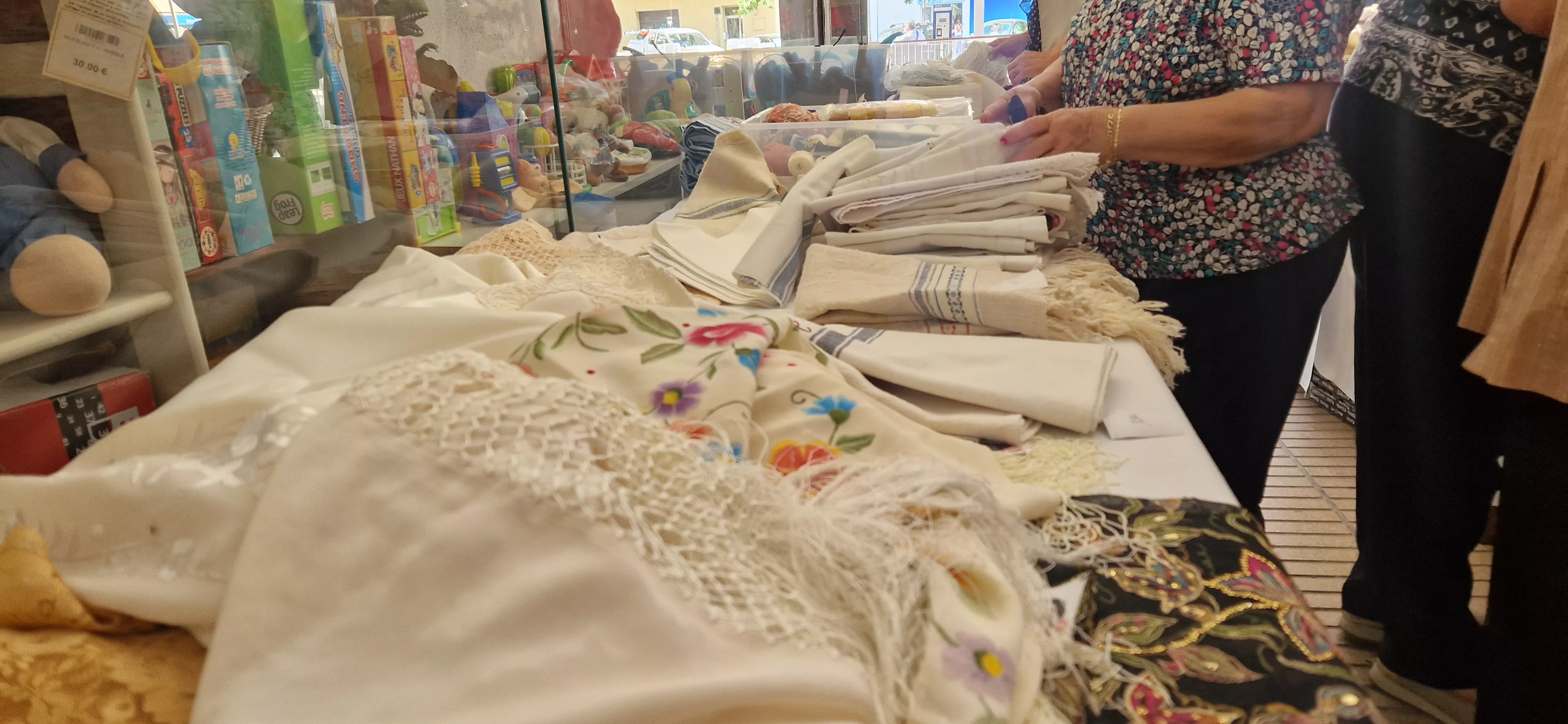 Rastrillo de Trobada Muebles junio de 2024. Foto Myriam Martínez