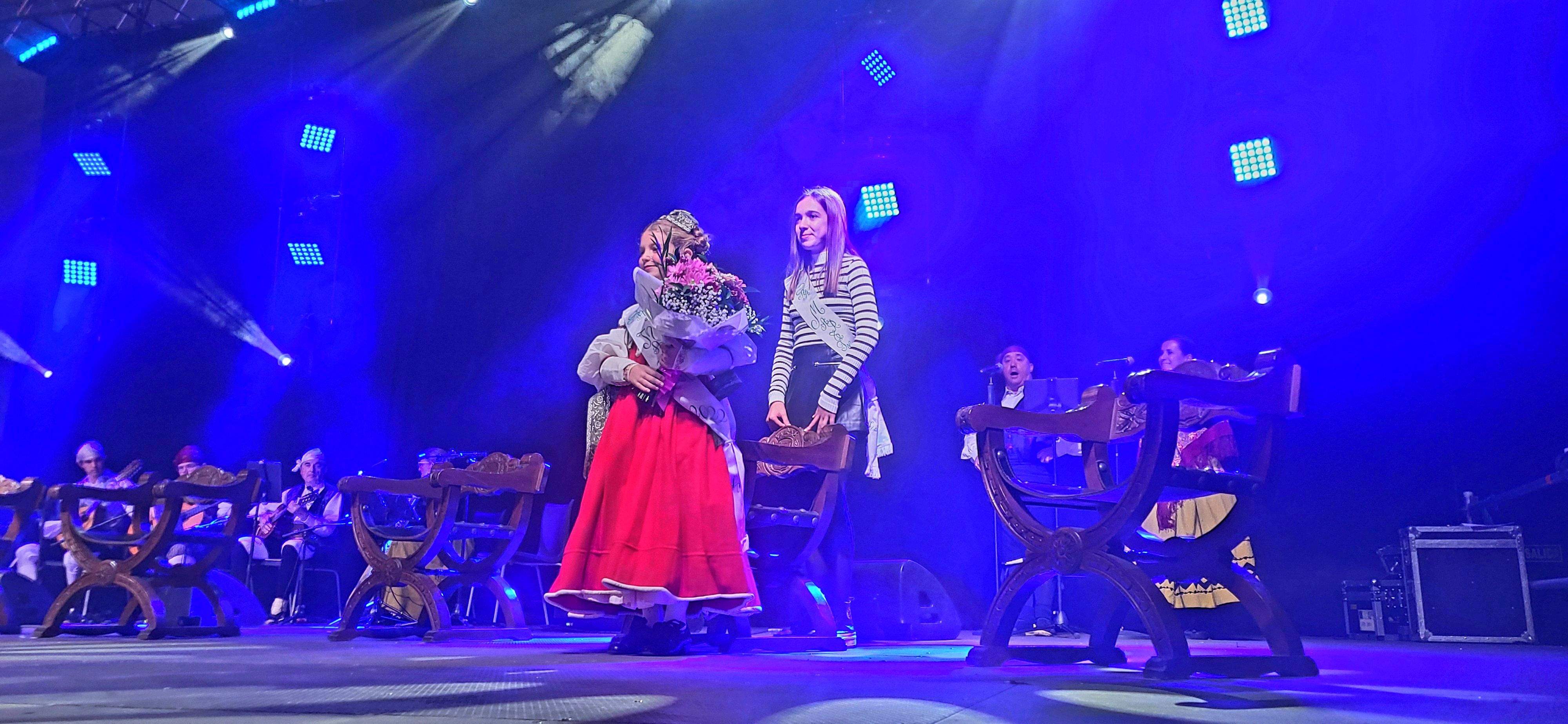 Presentación de las mairalesas del barrio de San Martín de Huesca 2022. Foto Myriam Martínez 