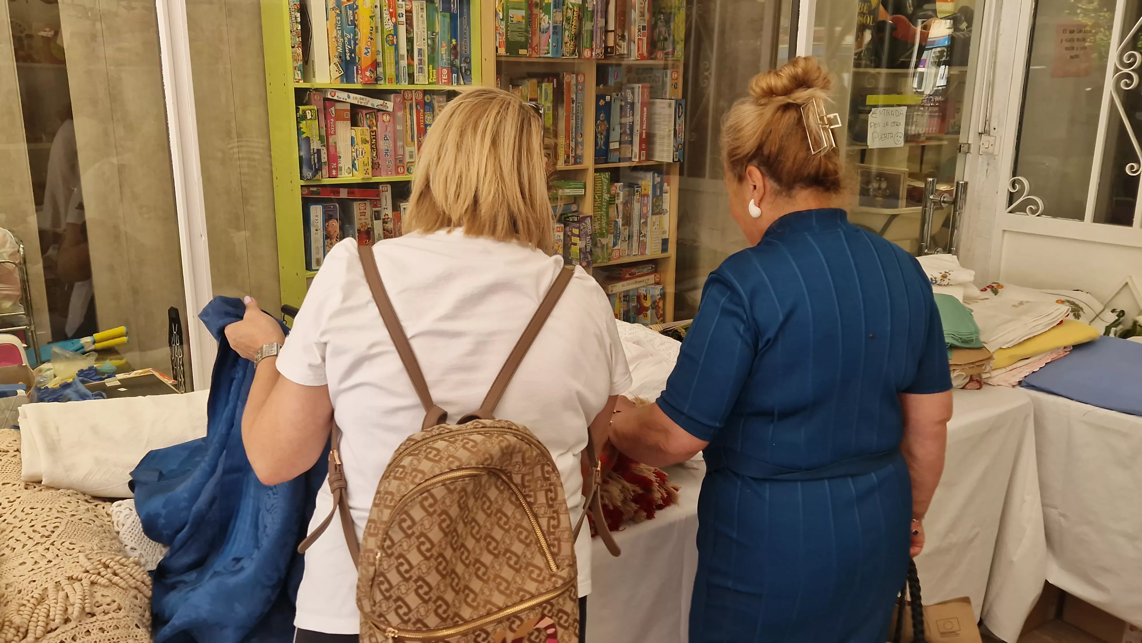 Rastrillo de Trobada Muebles junio de 2024. Foto Myriam Martínez