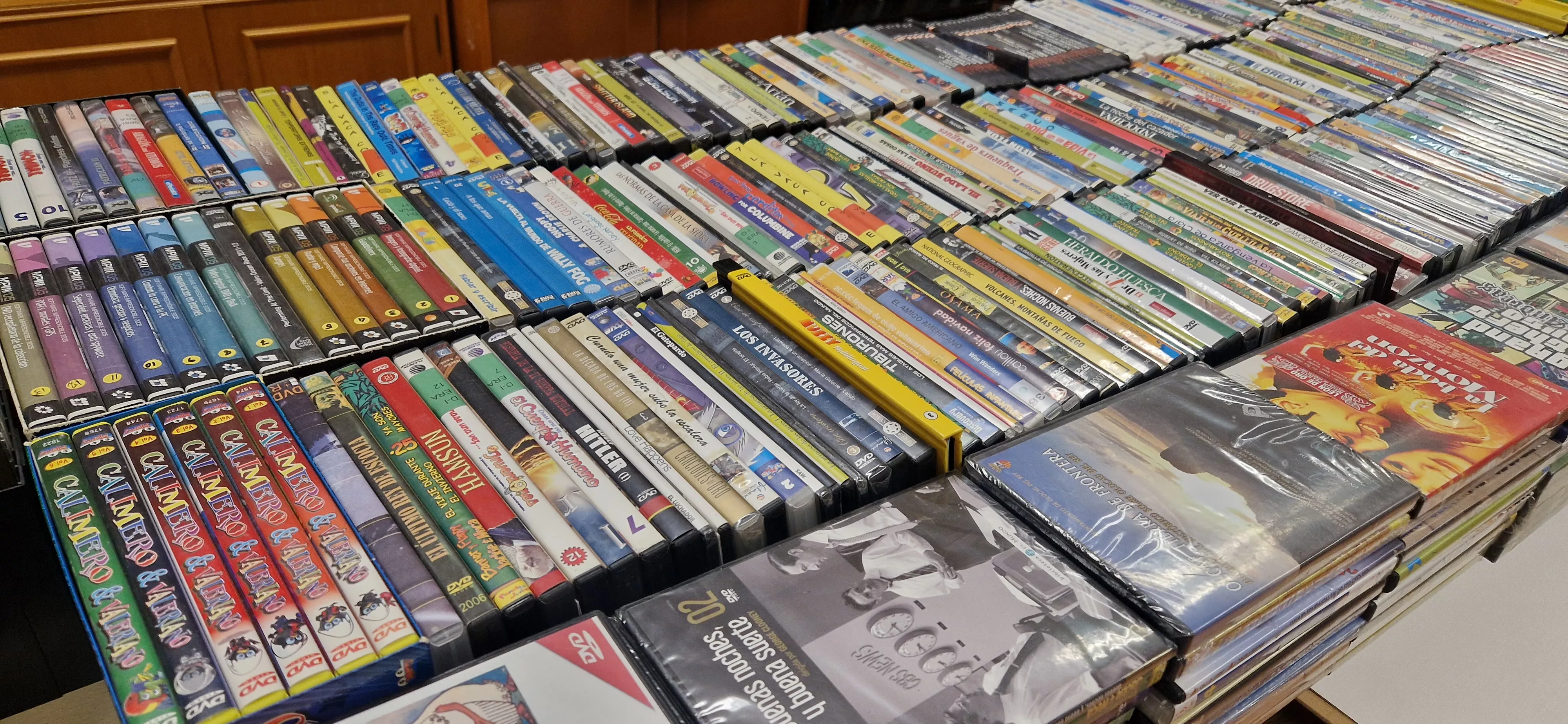 Rastrillo de Trobada Muebles junio de 2024. Foto Myriam Martínez