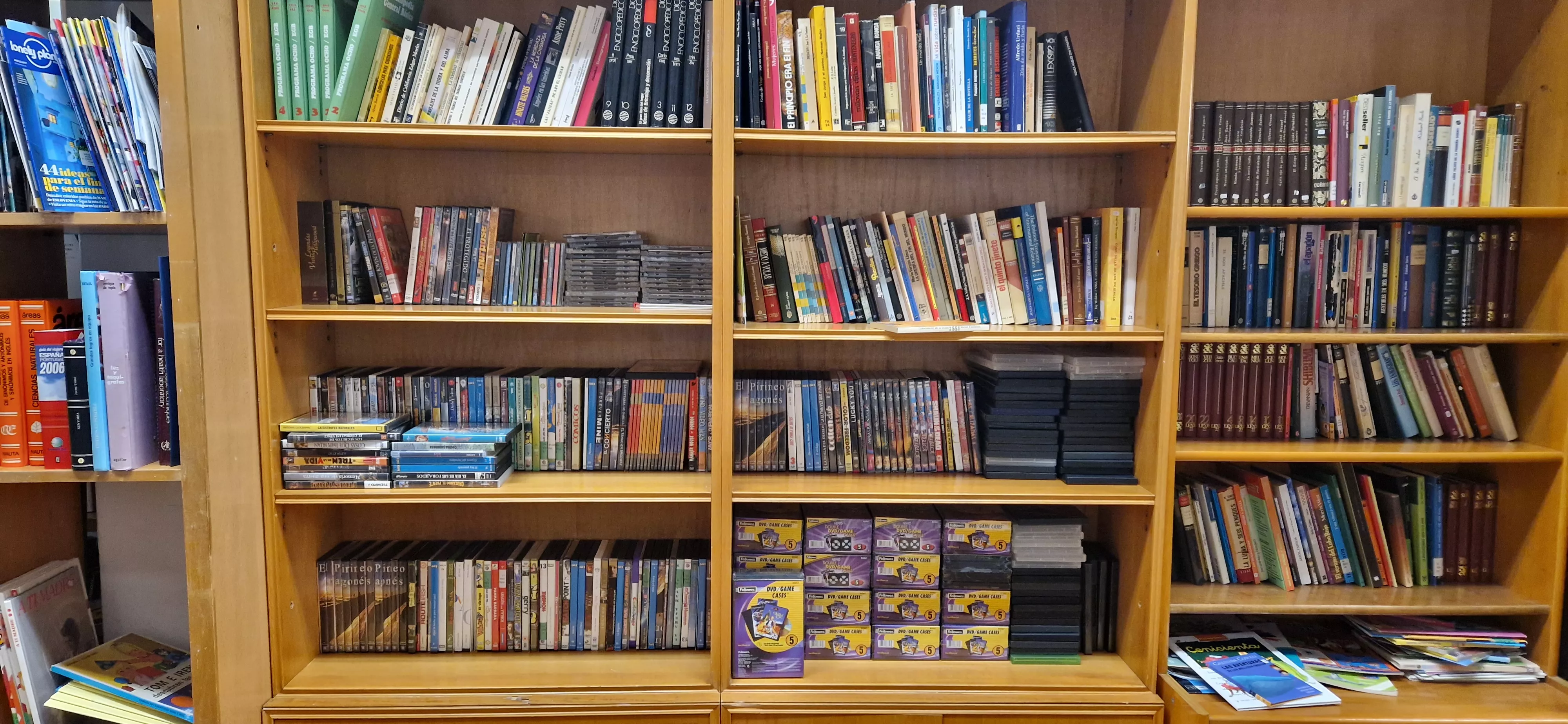 Rastrillo de Trobada Muebles junio de 2024. Foto Myriam Martínez