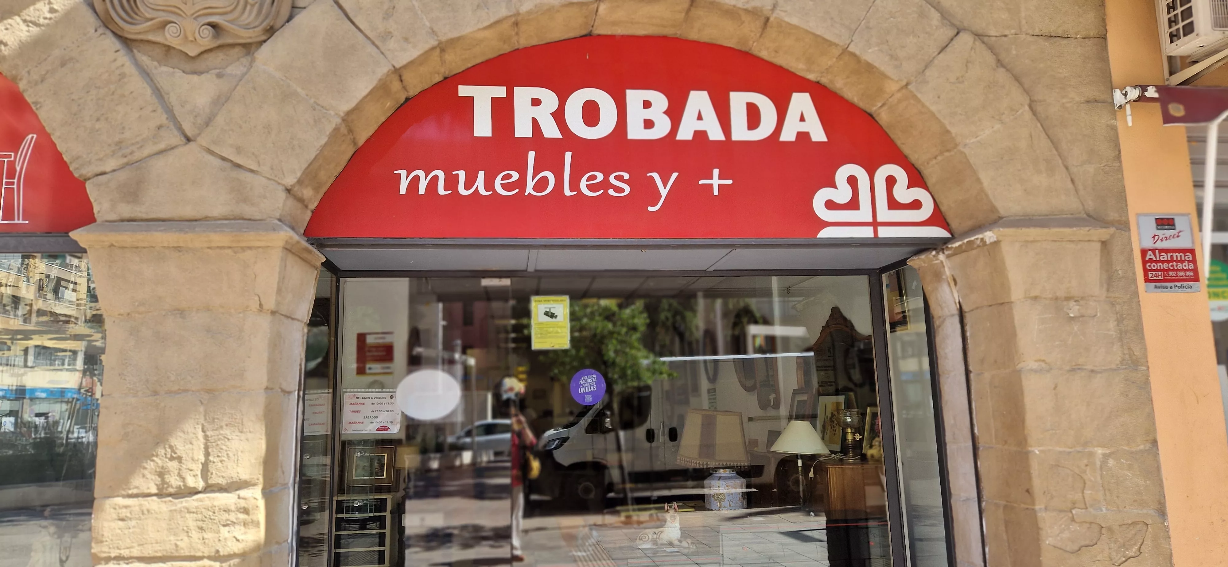 Rastrillo de Trobada Muebles junio de 2024. Foto Myriam Martínez