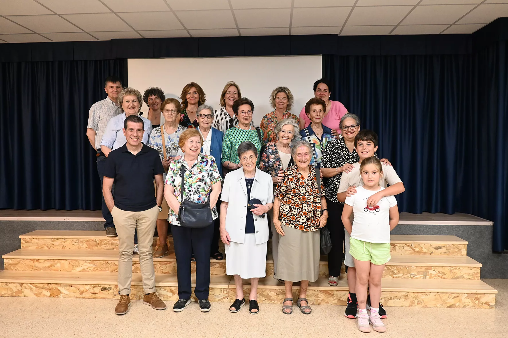 Conferencia de María Teresa Añaños en Santa Rosa. Foto Carlos Jalle