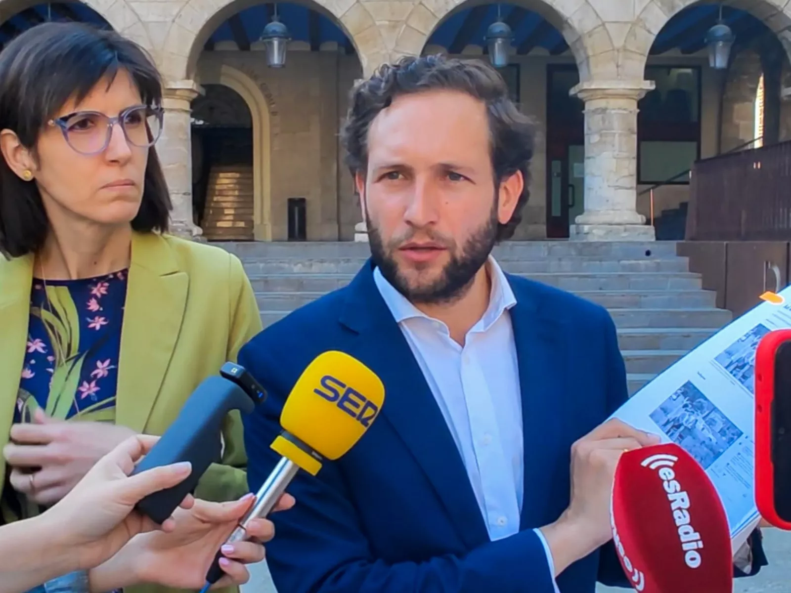 Isaac Claver en la Plaza Mayor de Monzón
