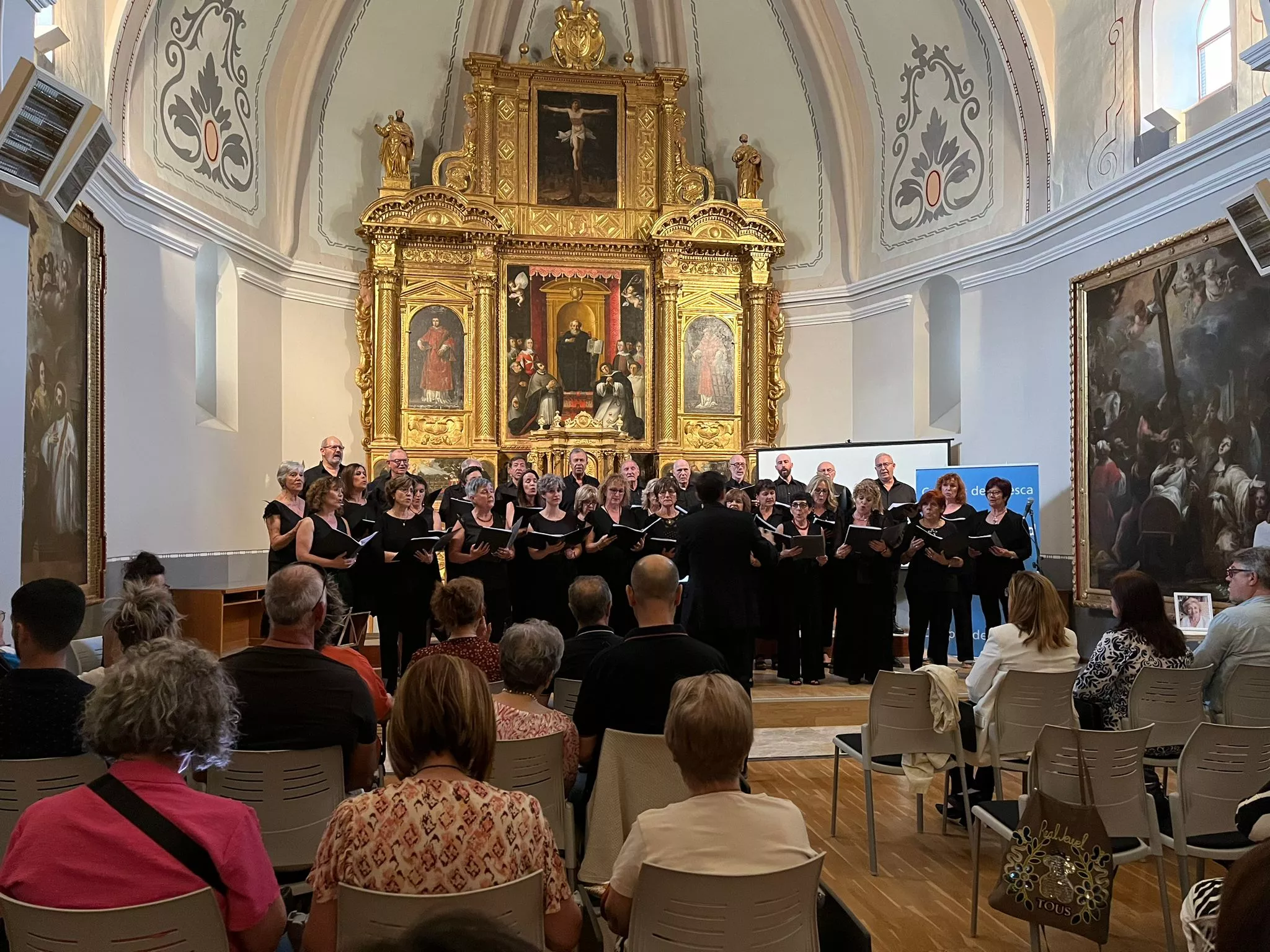 Actuación del Coro Universitario de Huesca. Foto M. P.