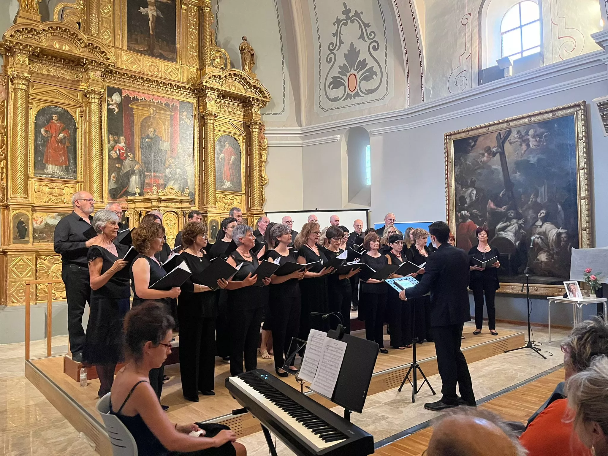 Actuación del Coro Universitario de Huesca. Foto M. P.