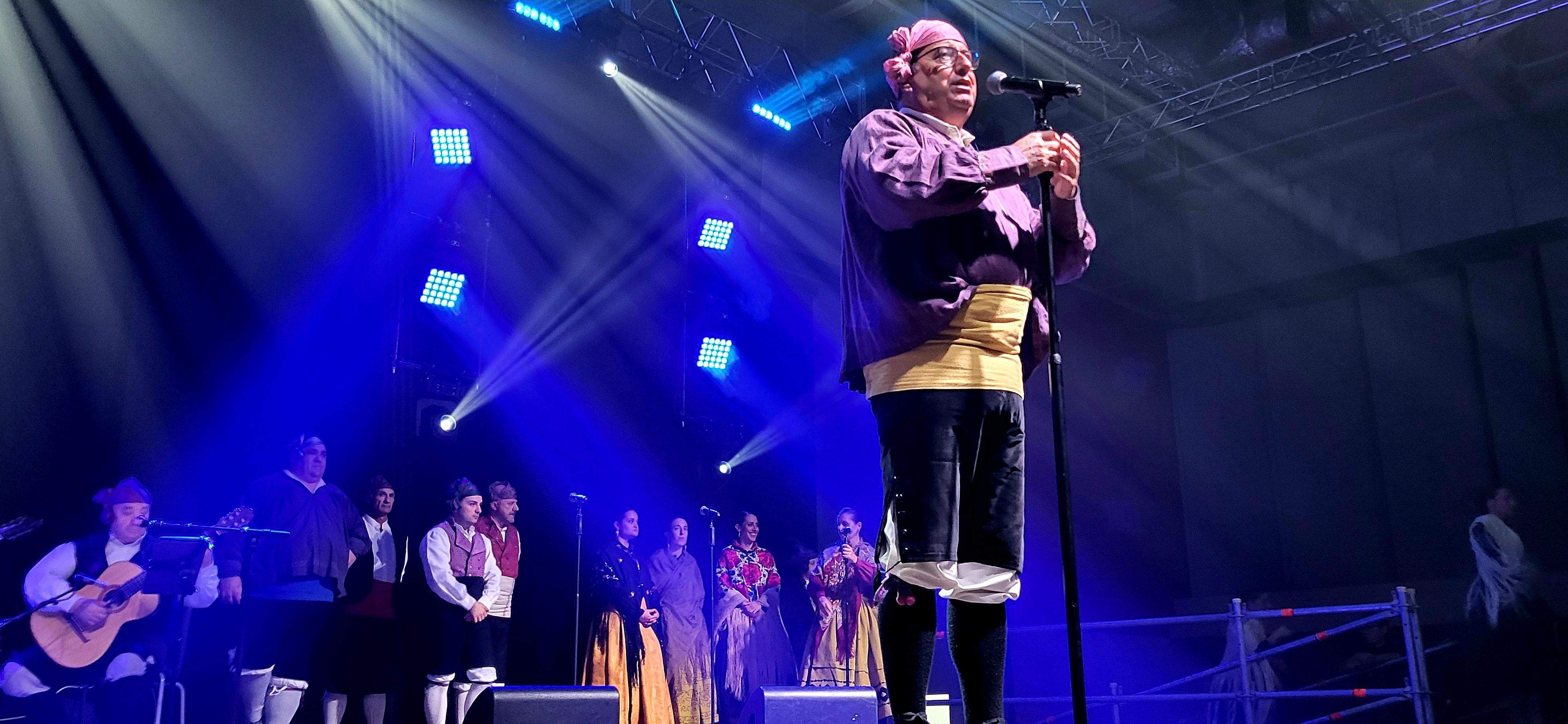 Presentación de las mairalesas del barrio de San Martín de Huesca 2022. Foto Myriam Martínez 