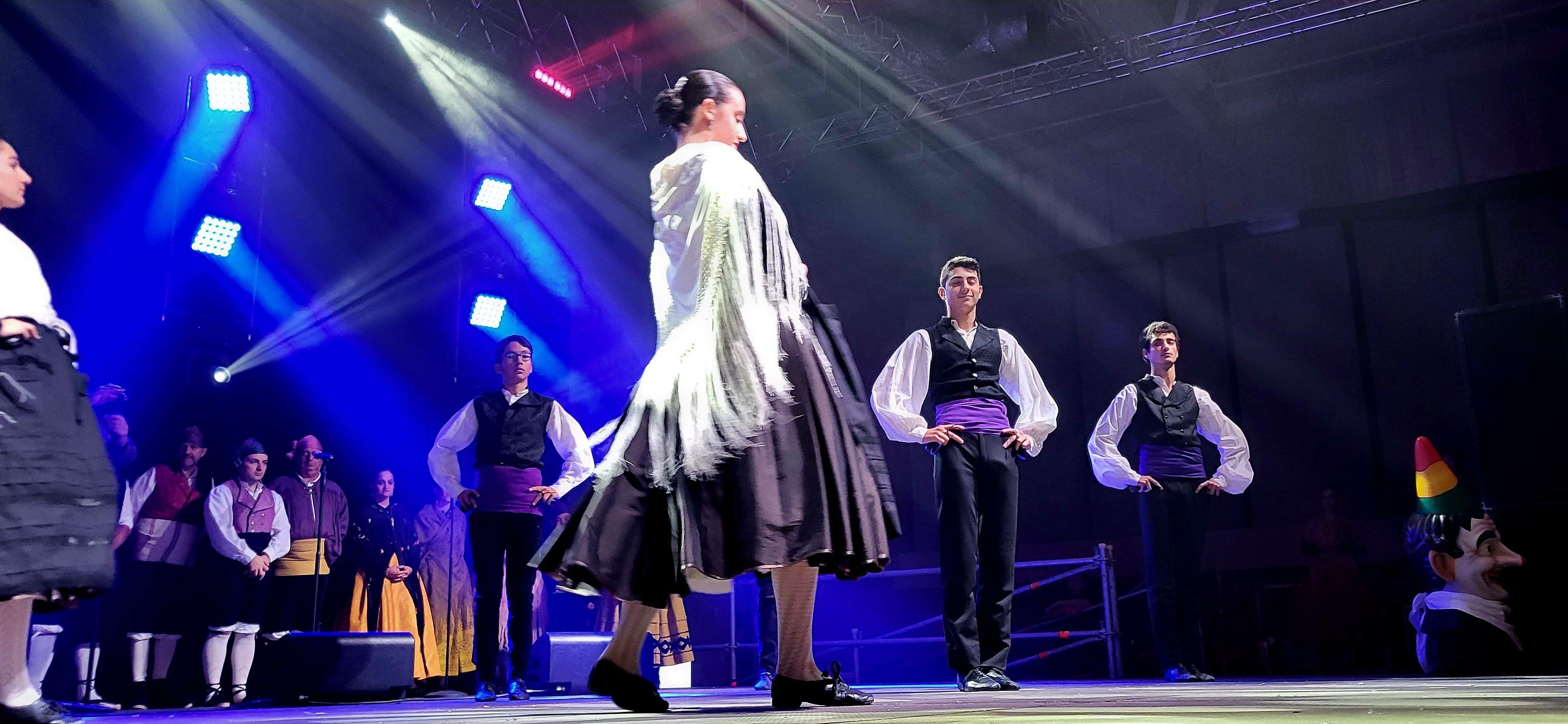 Presentación de las mairalesas del barrio de San Martín de Huesca 2022. Foto Myriam Martínez 