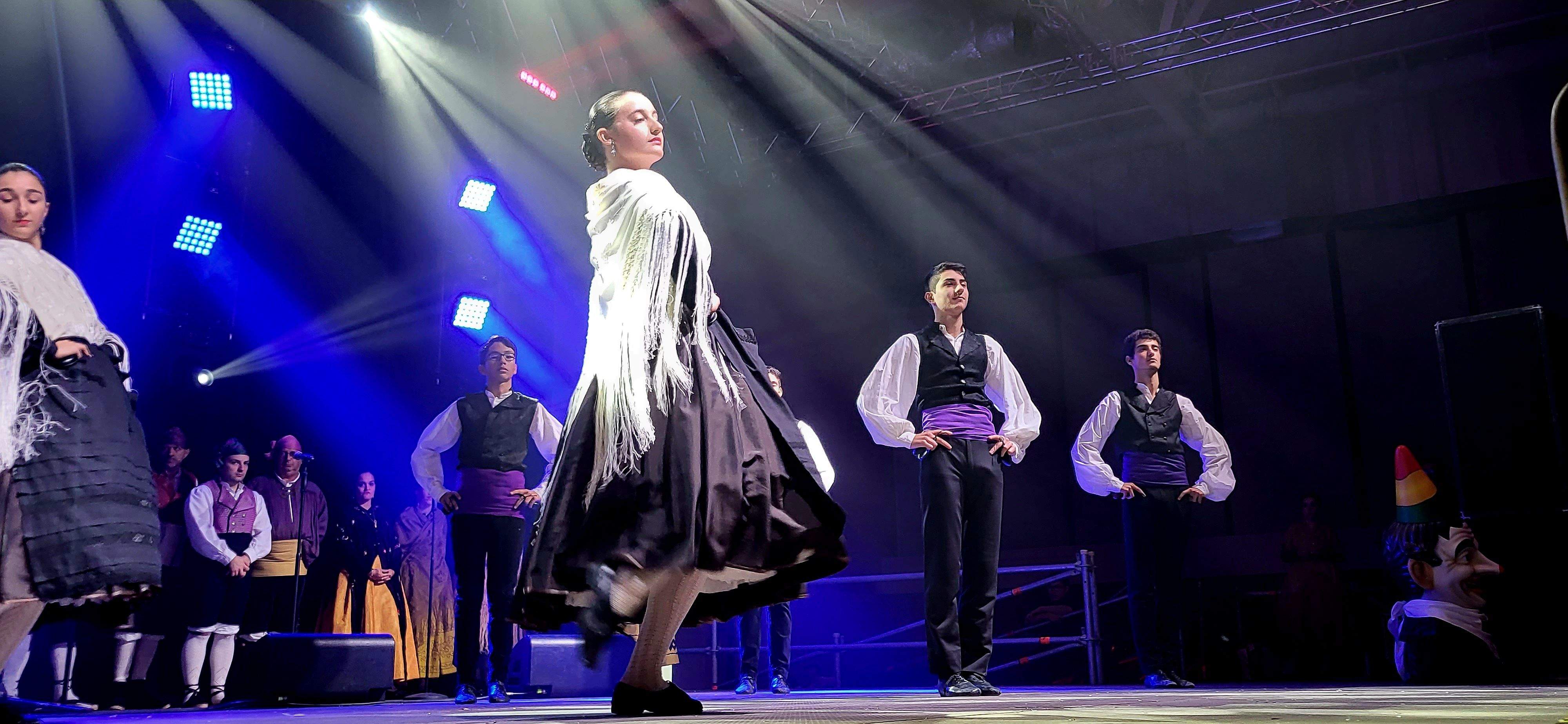 Presentación de las mairalesas del barrio de San Martín de Huesca 2022. Foto Myriam Martínez 