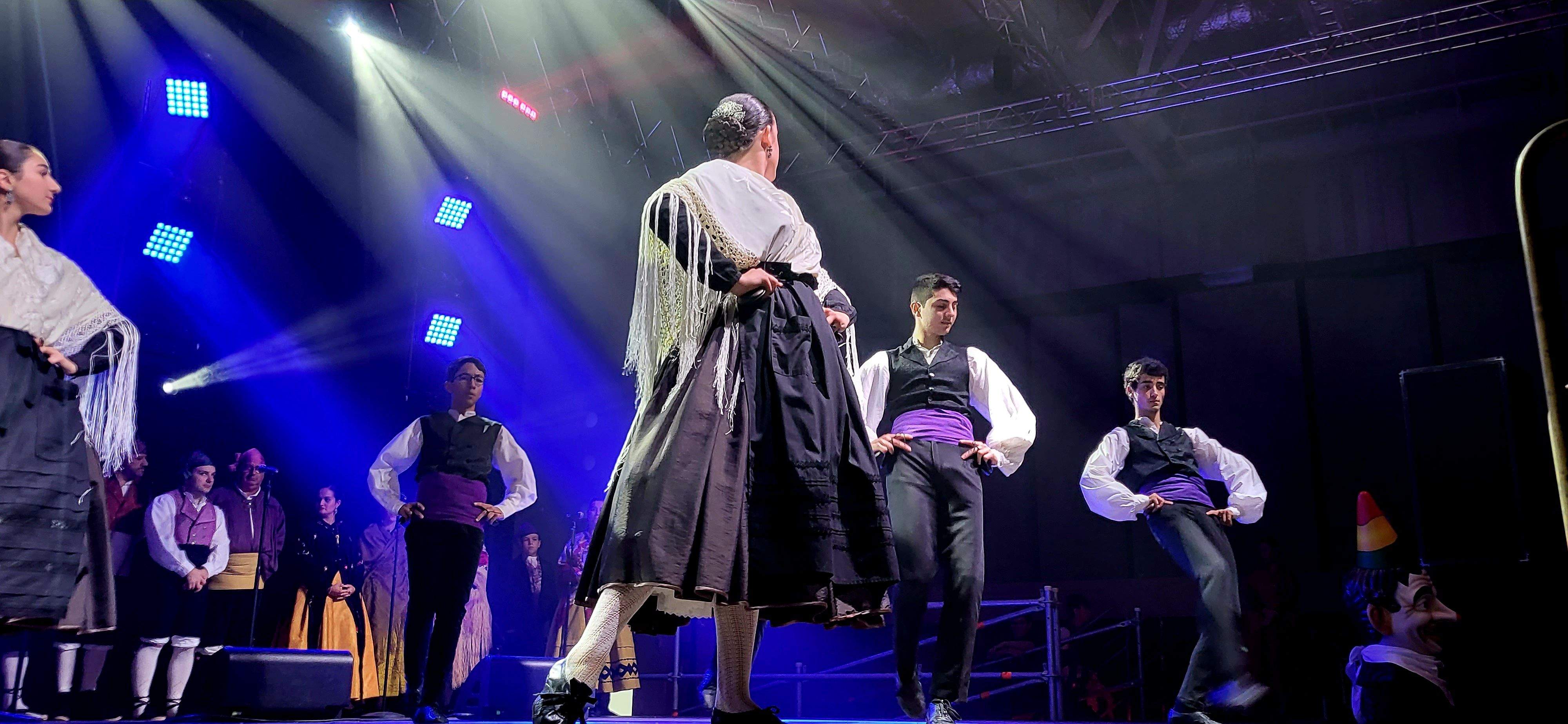 Presentación de las mairalesas del barrio de San Martín de Huesca 2022. Foto Myriam Martínez 