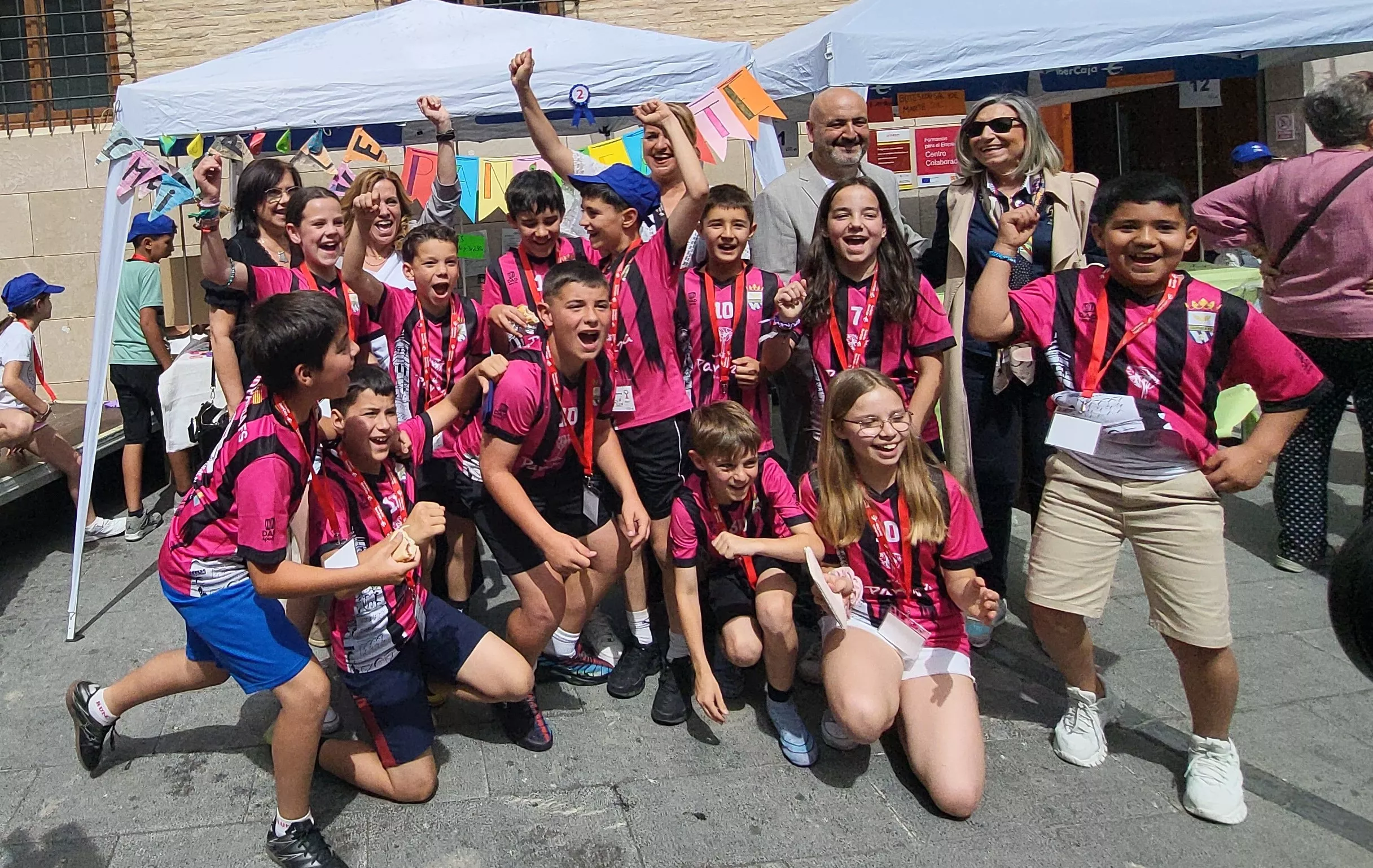 Mercado de Cooperativas Escolares en el centro Fundación Ibercaja de Huesca. Foto Mercedes Manterola