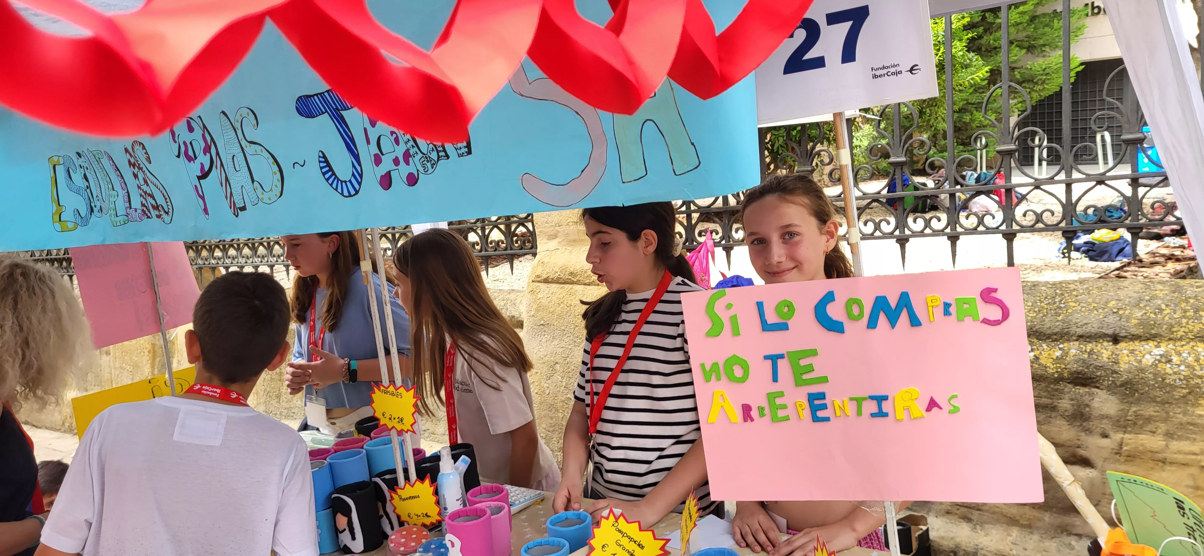 Mercado de Cooperativas Escolares en el centro Fundación Ibercaja de Huesca. Foto Mercedes Manterola