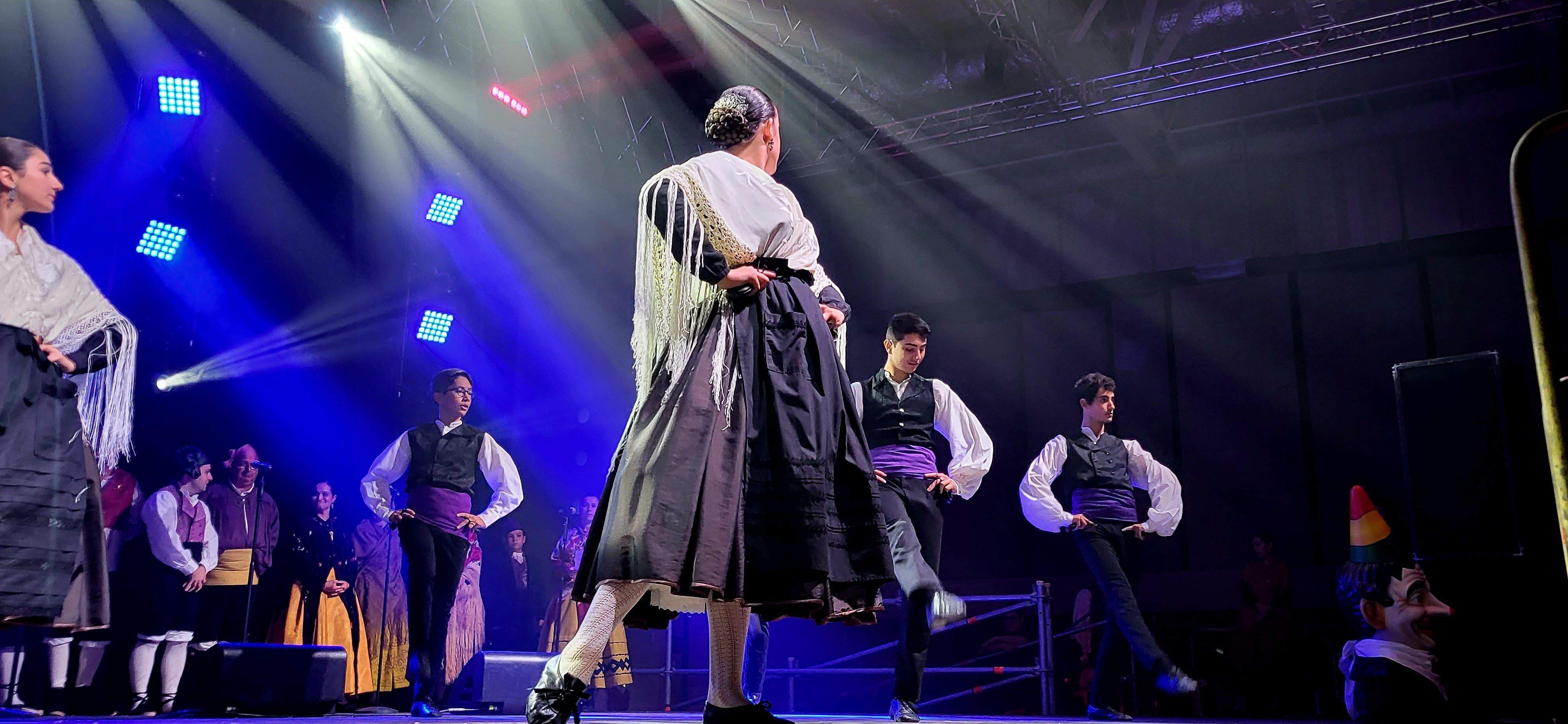 Presentación de las mairalesas del barrio de San Martín de Huesca 2022. Foto Myriam Martínez 