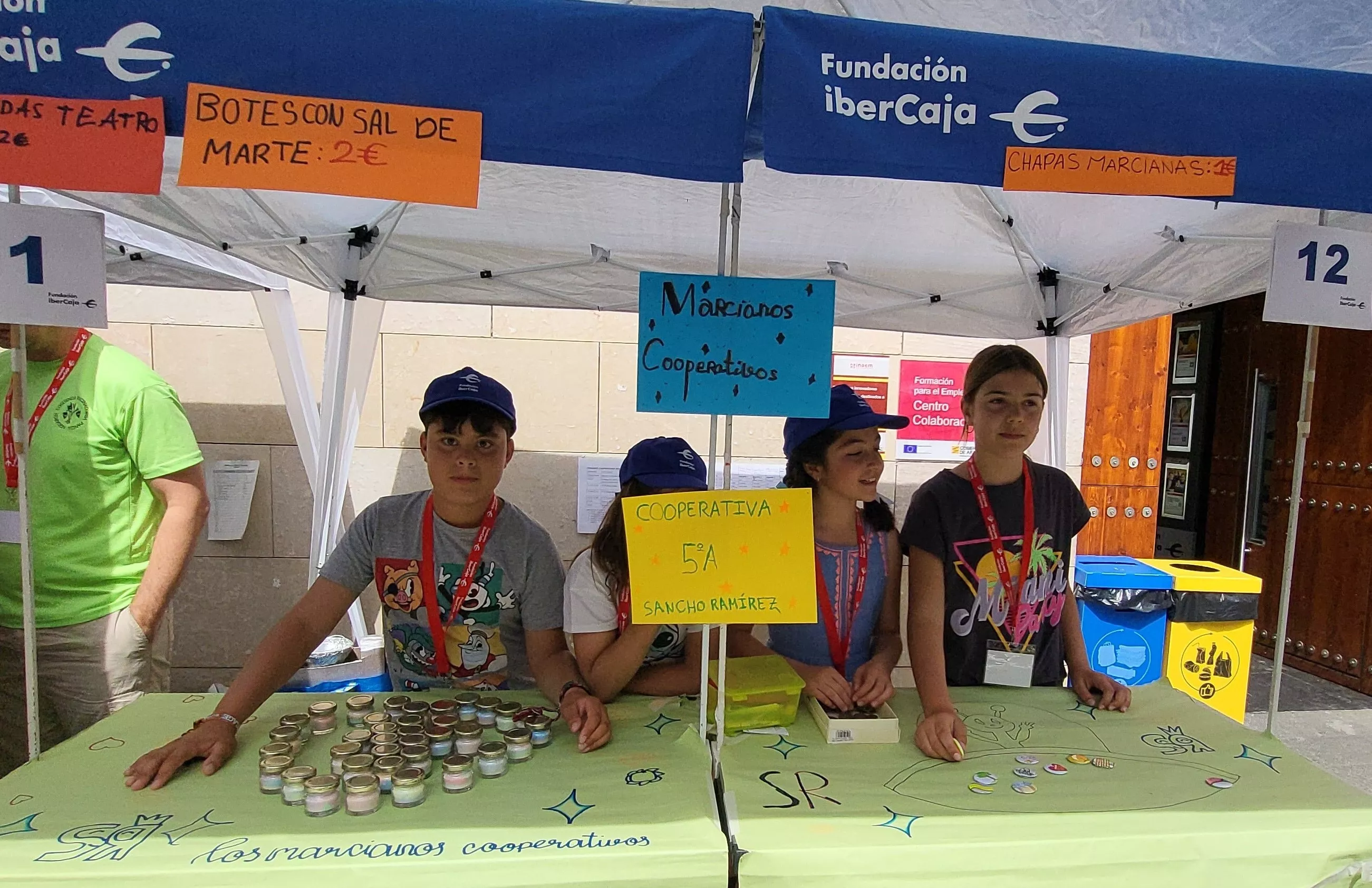 Mercado de Cooperativas Escolares en el centro Fundación Ibercaja de Huesca. Foto Mercedes Manterola