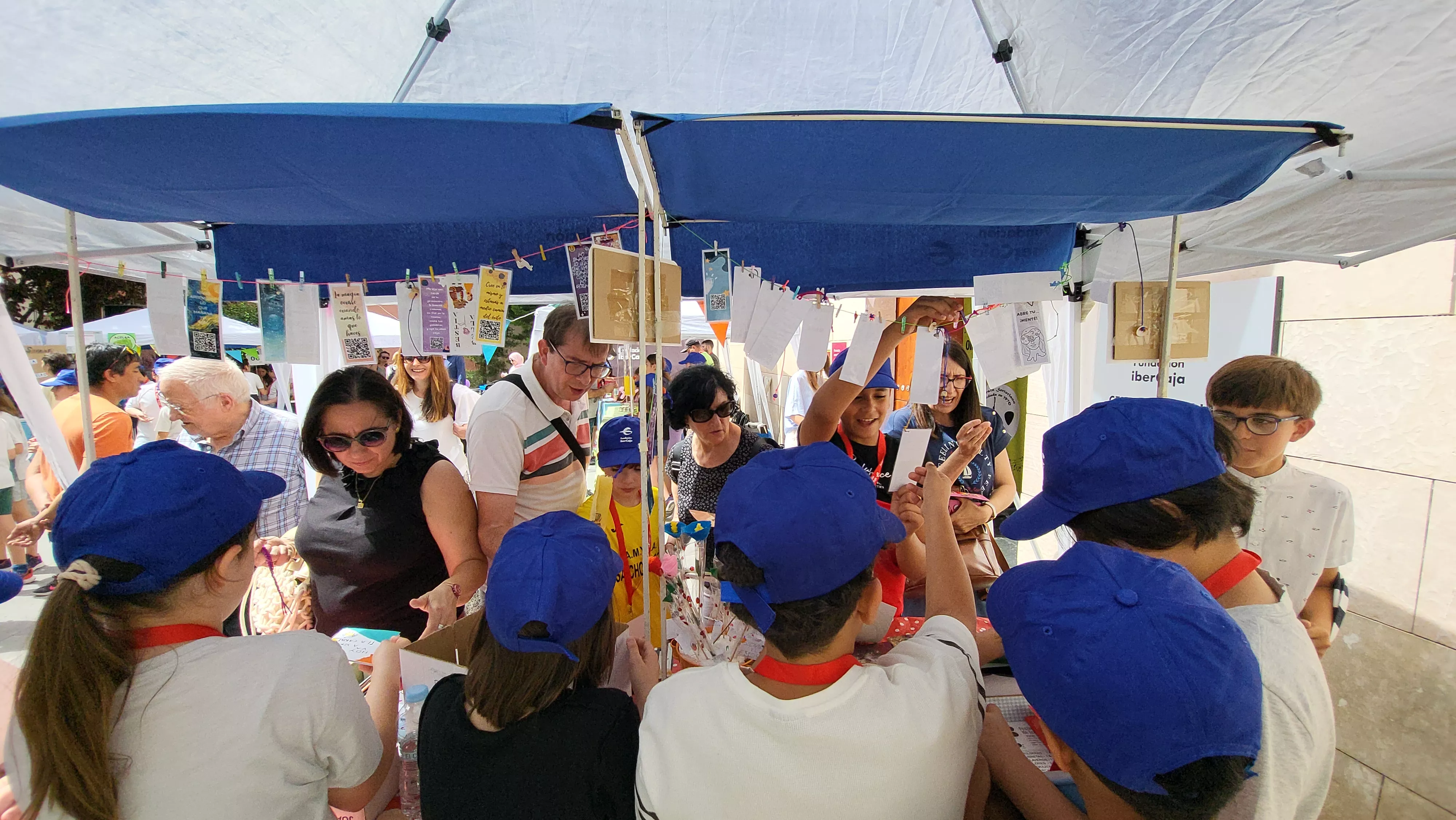 Mercado de Cooperativas Escolares en el centro Fundación Ibercaja de Huesca. Foto Mercedes Manterola
