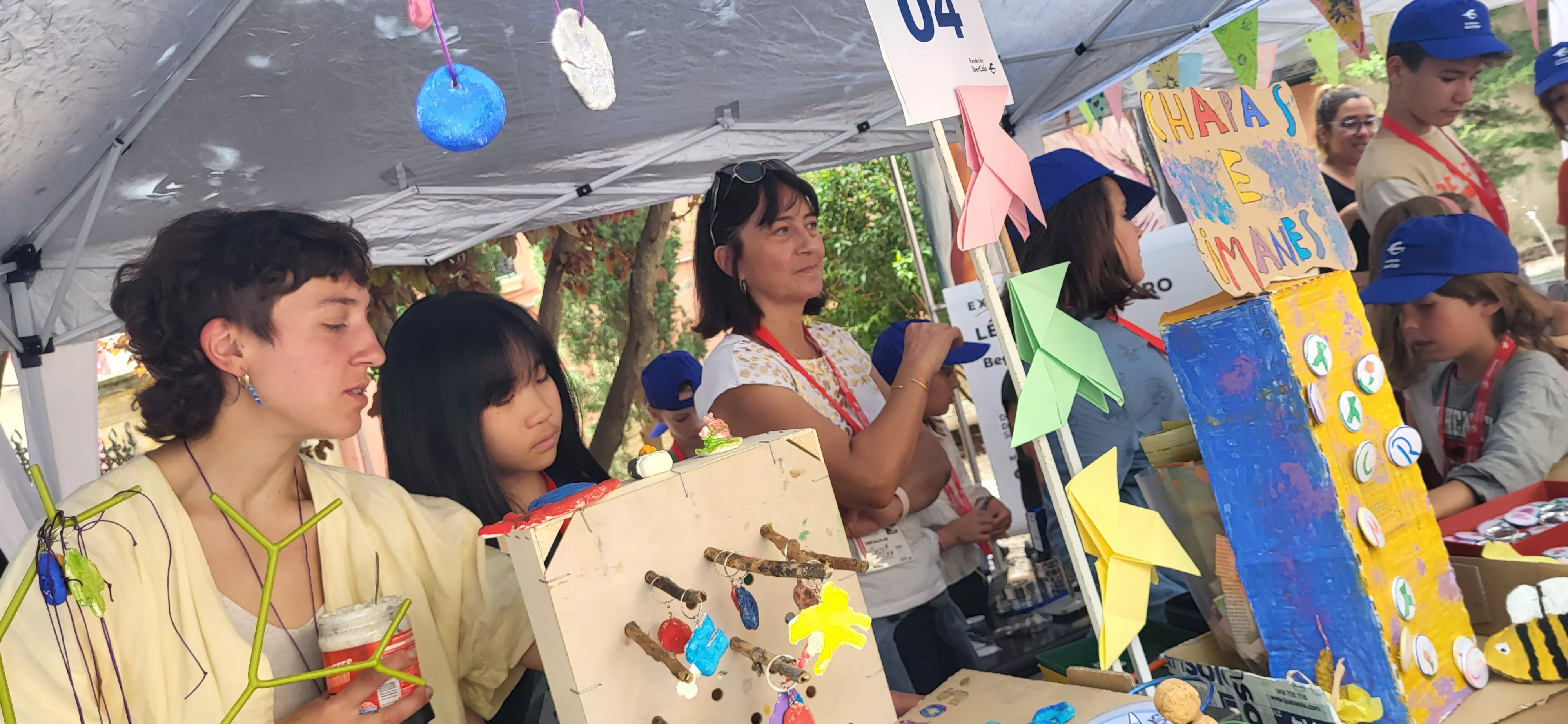 Mercado de Cooperativas Escolares en el centro Fundación Ibercaja de Huesca. Foto Mercedes Manterola