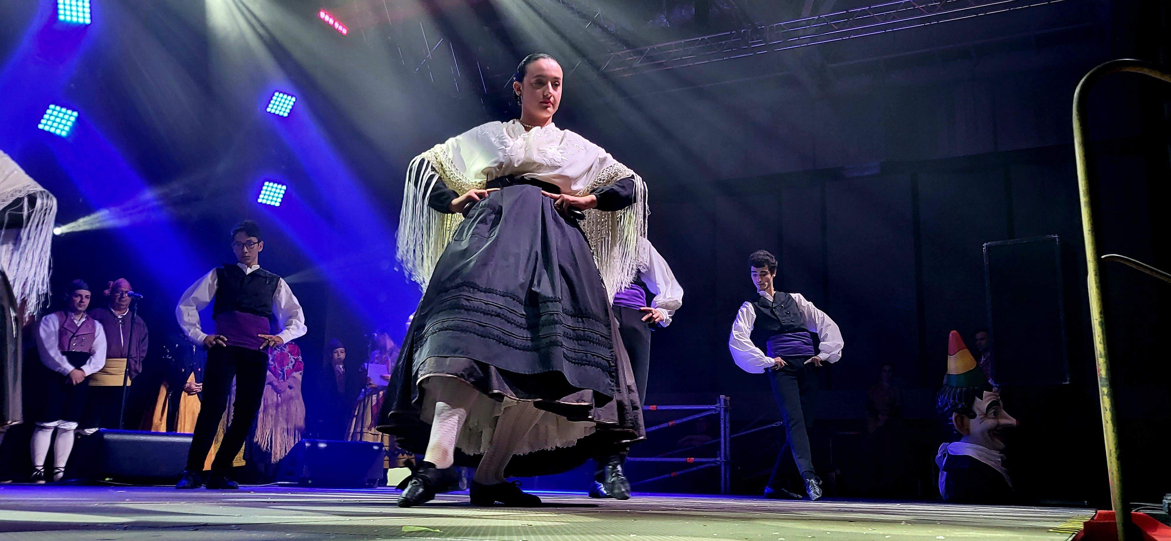 Presentación de las mairalesas del barrio de San Martín de Huesca 2022. Foto Myriam Martínez 