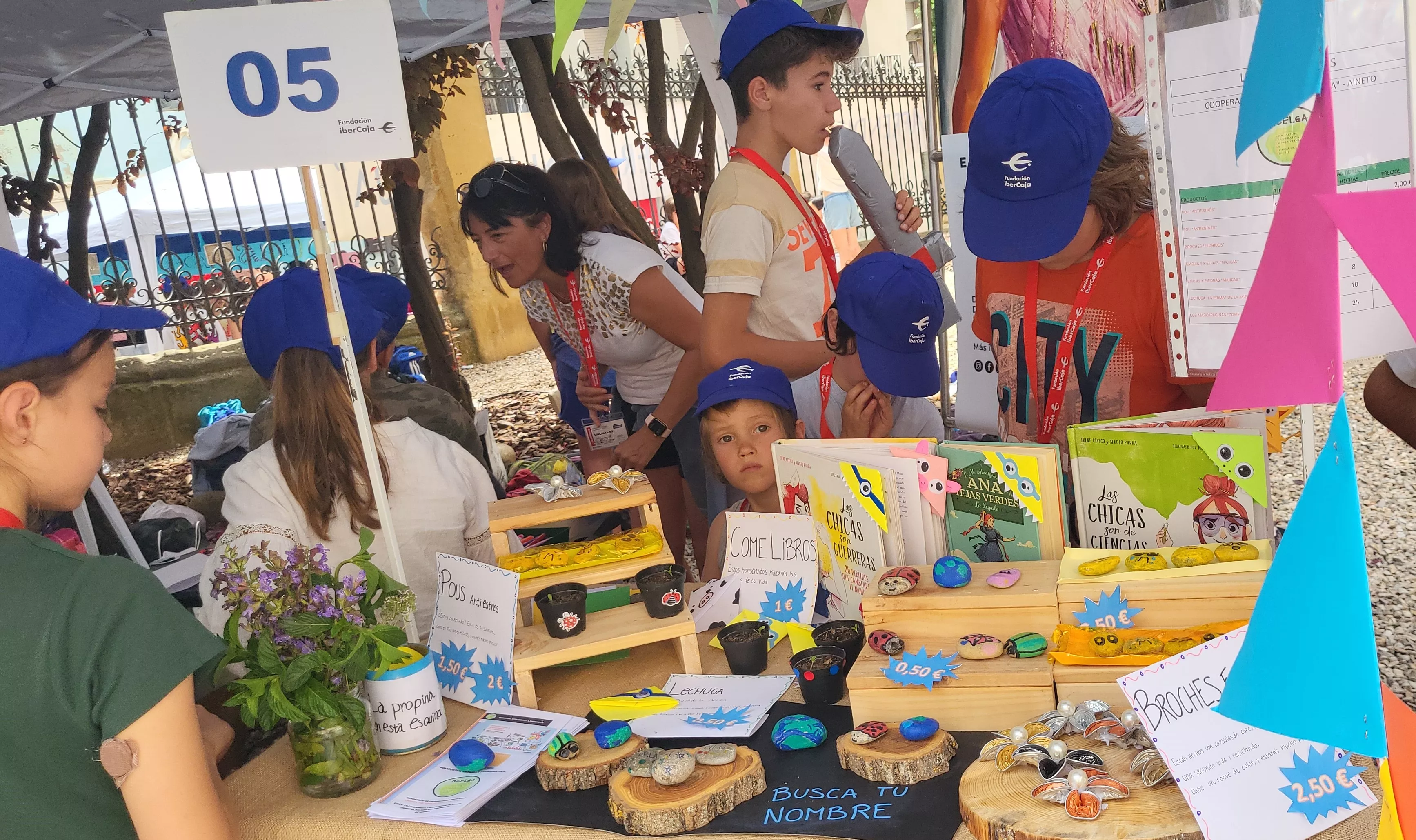 Mercado de Cooperativas Escolares en el centro Fundación Ibercaja de Huesca. Foto Mercedes Manterola