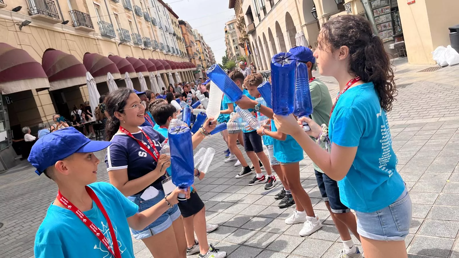 Mercado de Cooperativas Escolares en el centro Fundación Ibercaja de Huesca. Foto Mercedes Manterola