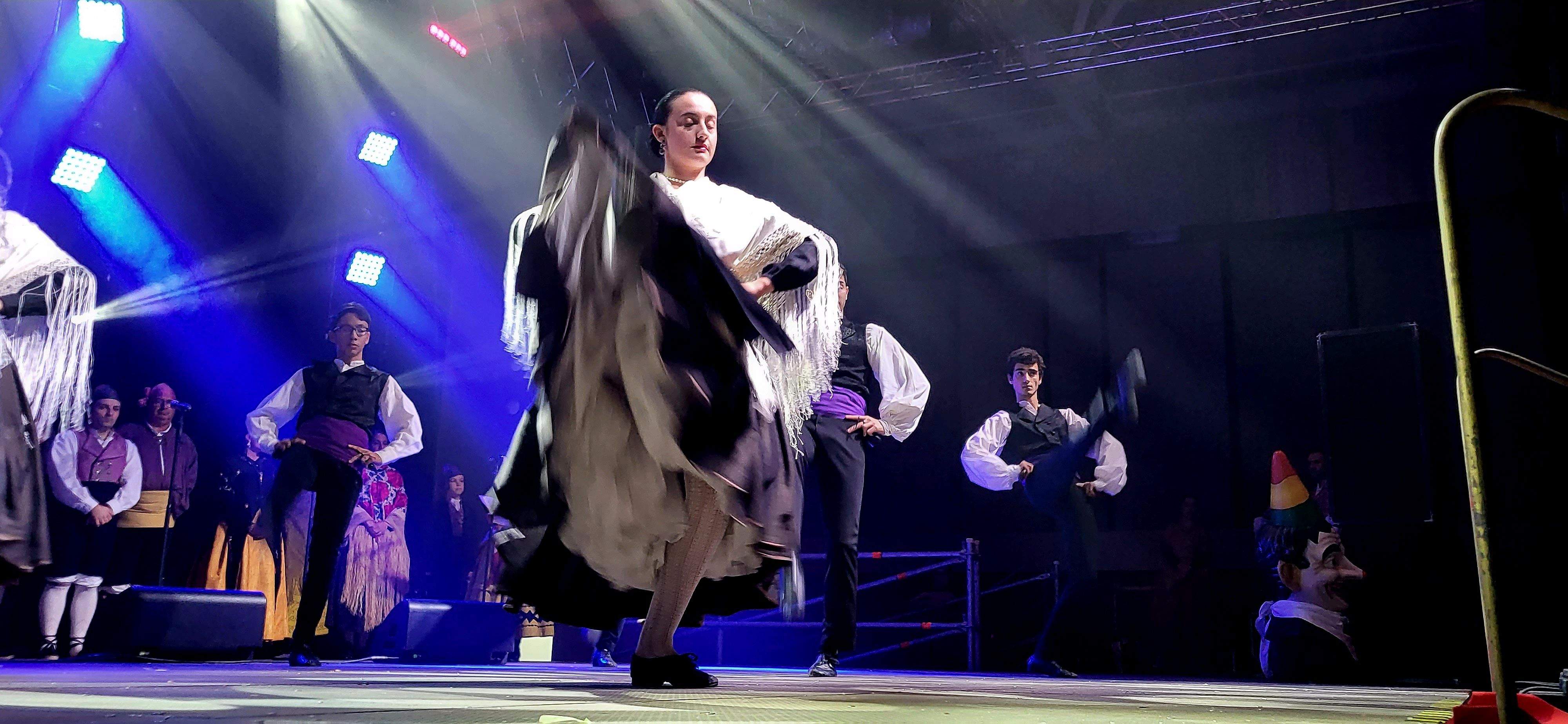 Presentación de las mairalesas del barrio de San Martín de Huesca 2022. Foto Myriam Martínez 