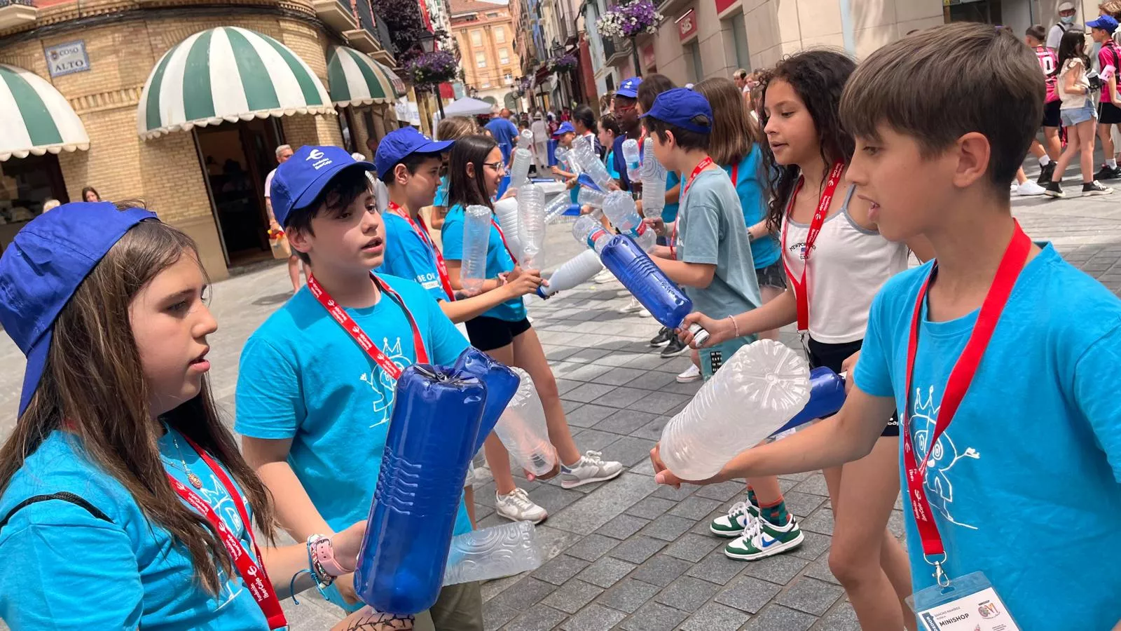 Mercado de Cooperativas Escolares en el centro Fundación Ibercaja de Huesca. Foto Mercedes Manterola