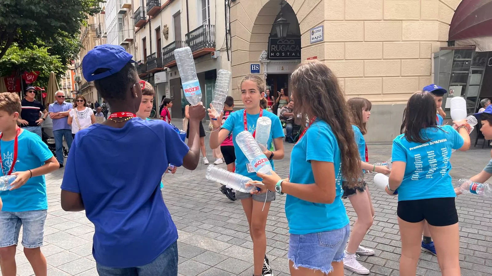 Mercado de Cooperativas Escolares en el centro Fundación Ibercaja de Huesca. Foto Mercedes Manterola