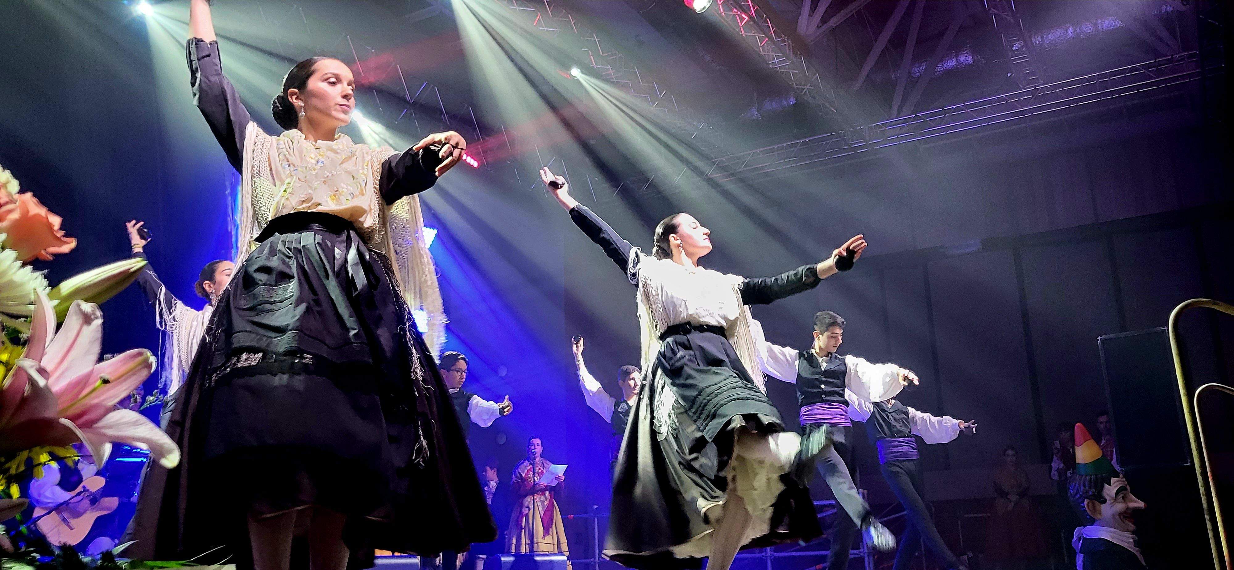 Presentación de las mairalesas del barrio de San Martín de Huesca 2022. Foto Myriam Martínez 