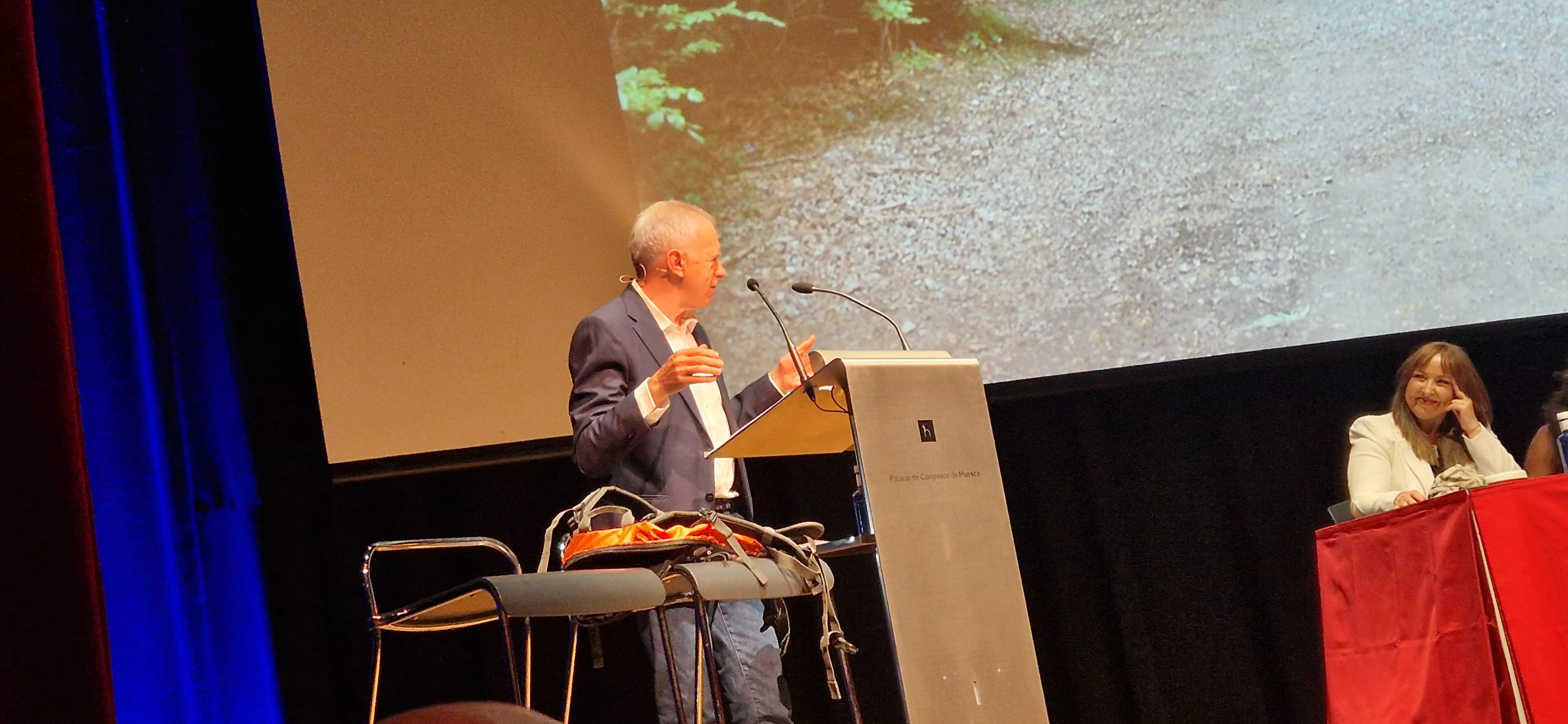 Alfredo Larraz. Fiesta de fin de curso de la nueva promoción de educadores y educadoras de Huesca. Foto Myriam Martínez