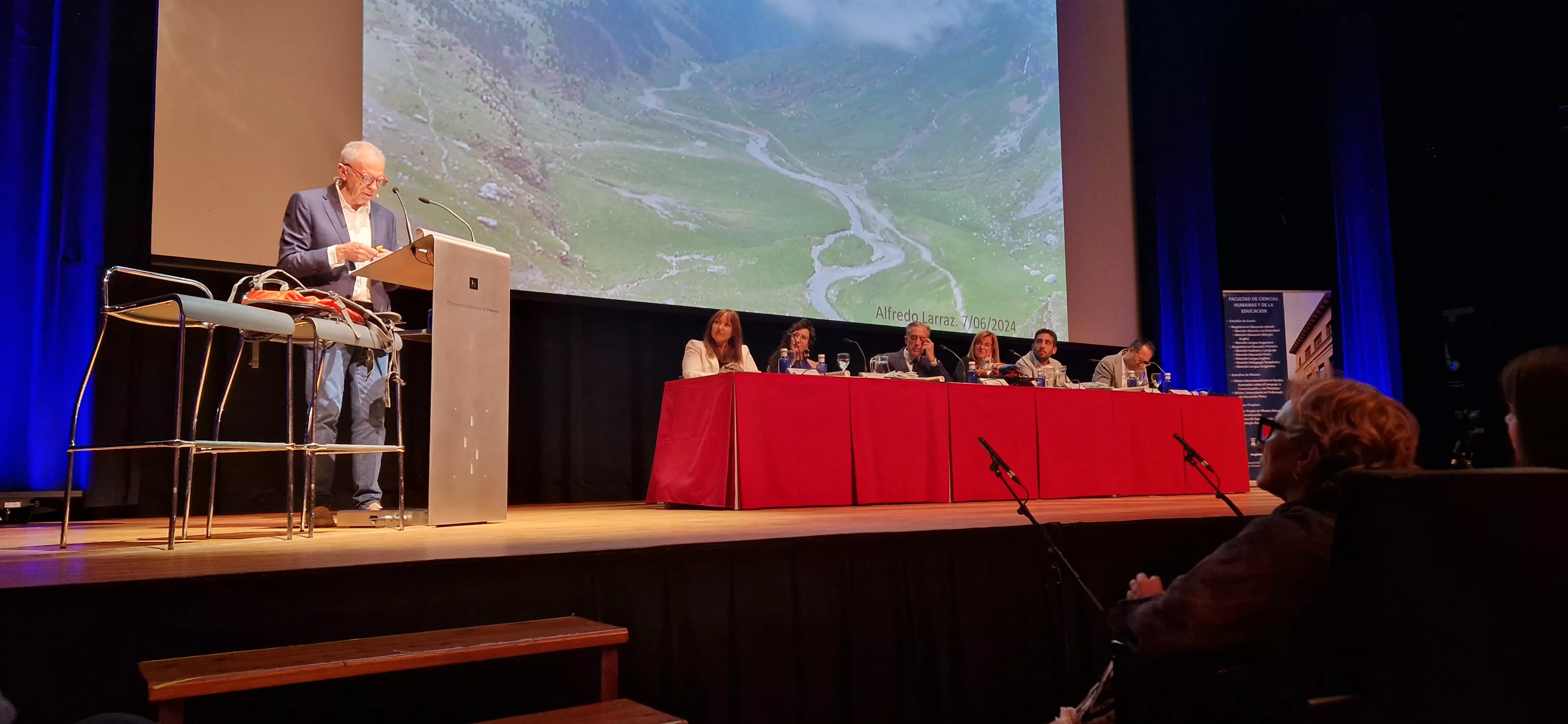 Fiesta de fin de curso de la nueva promoción de educadores y educadoras de Huesca. Foto Myriam Martínez