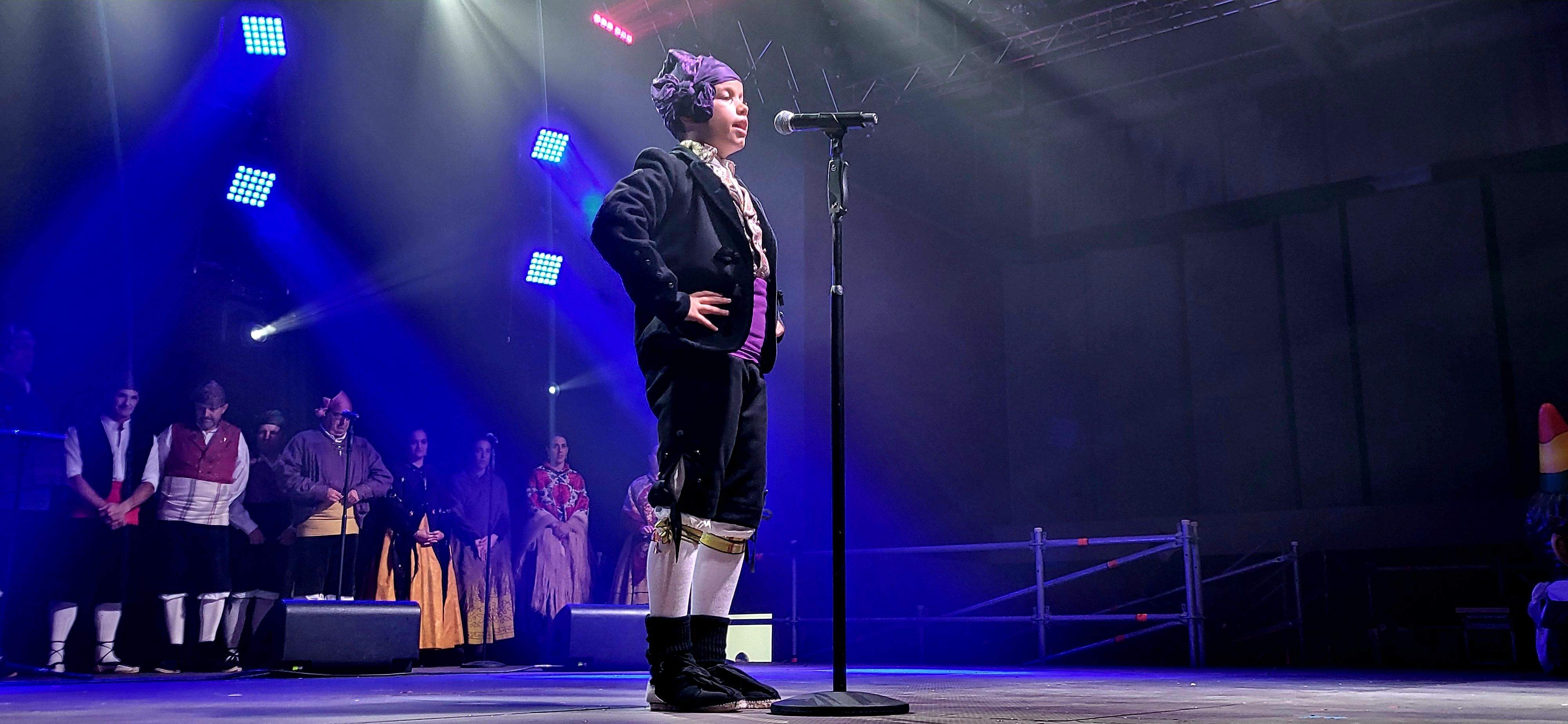 Presentación de las mairalesas del barrio de San Martín de Huesca 2022. Foto Myriam Martínez 