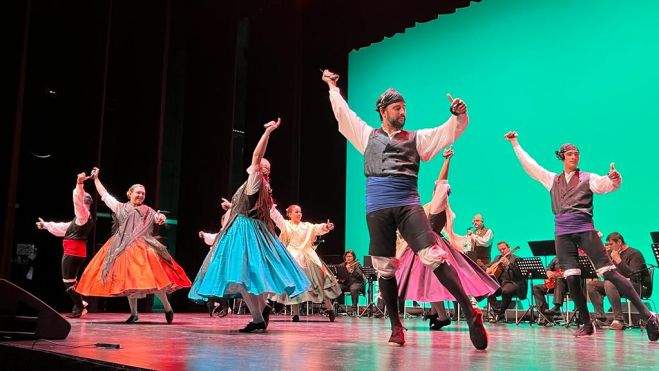 Uno de los bailes de la gala.Foto Mercedes Manterola Uno de los bailes de la gala.Foto Mercedes Manterola