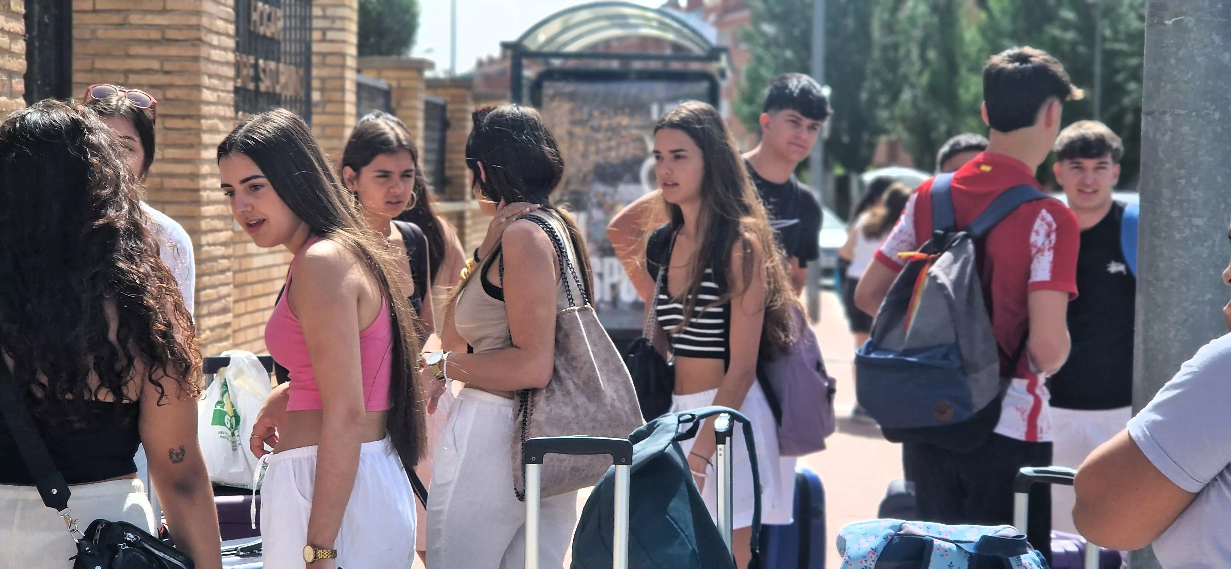 Estudiantes oscenses, se van a Salou tras los exámenes de la Evau. Foto Myriam Martínez 