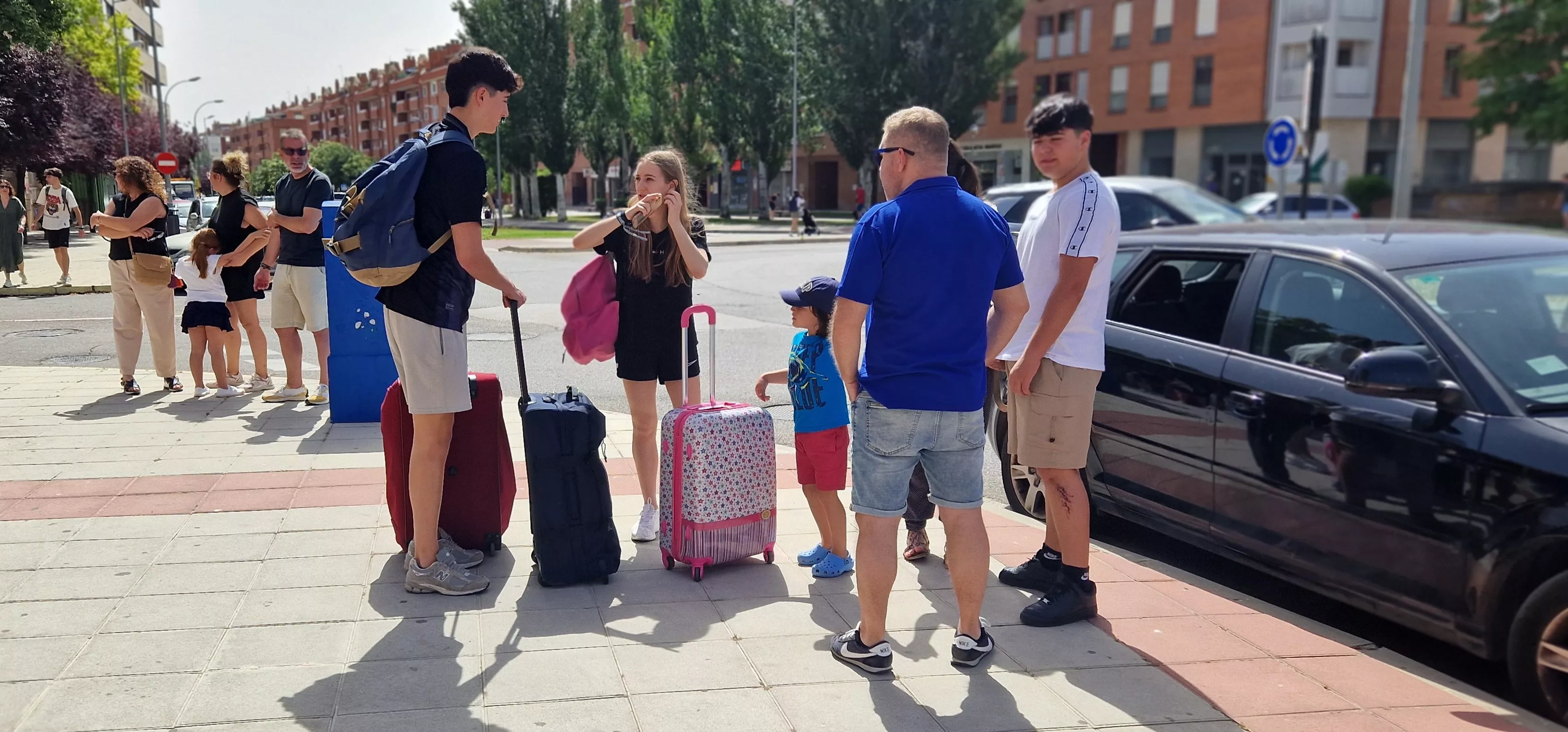 Estudiantes oscenses, se van a Salou tras los exámenes de la Evau. Foto Myriam Martínez 