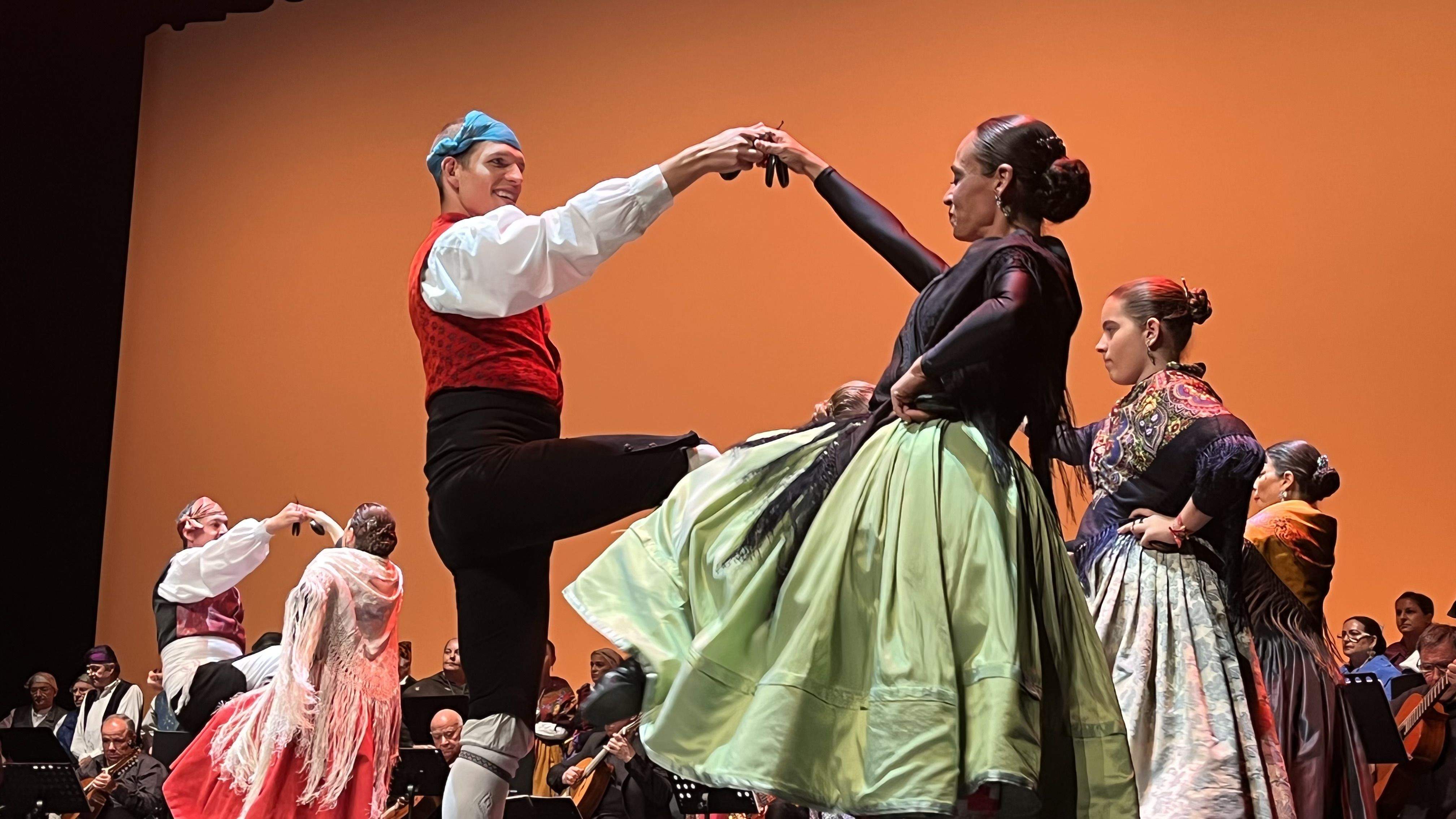 Gala de la Escuela de Folklore y Música de Huesca