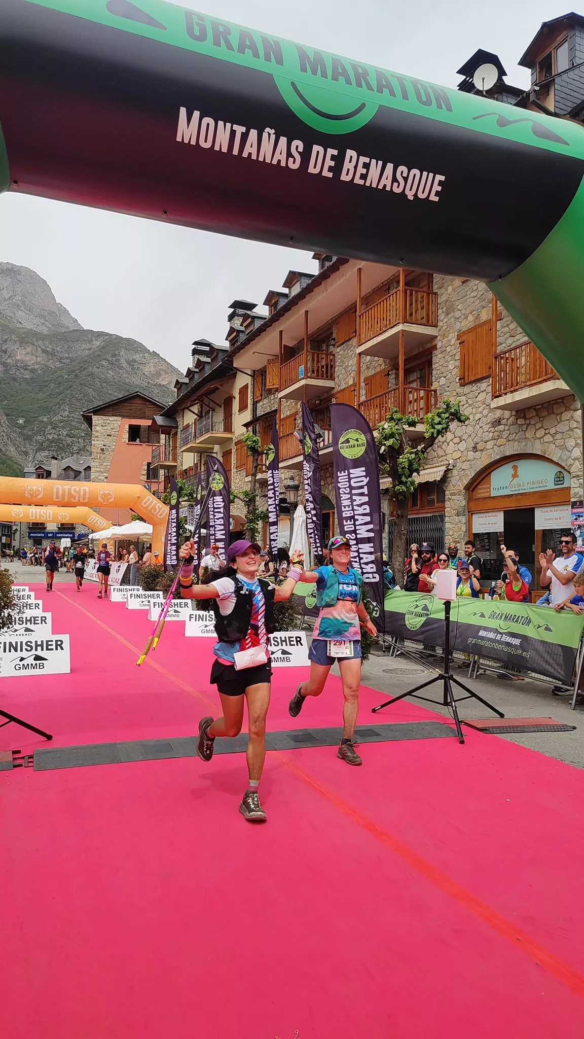 Segunda y tercera clasficada de la 42k 2024 dorsales 282 María González García y 291 Marta González Lorente