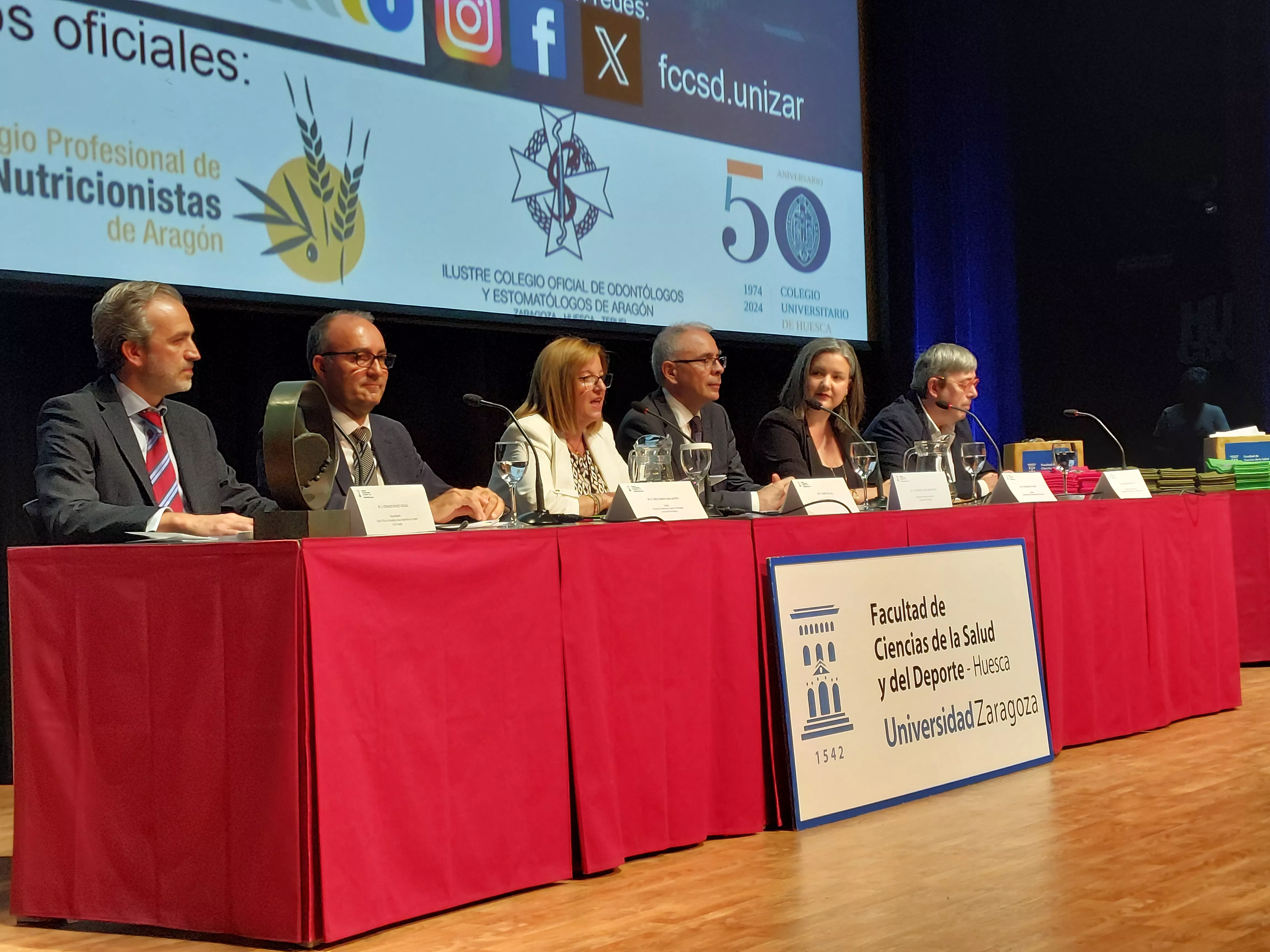 Graduación de los estudios de la Facultad de Ciencias de la Salud y del Deporte. Foto Javier García Antón