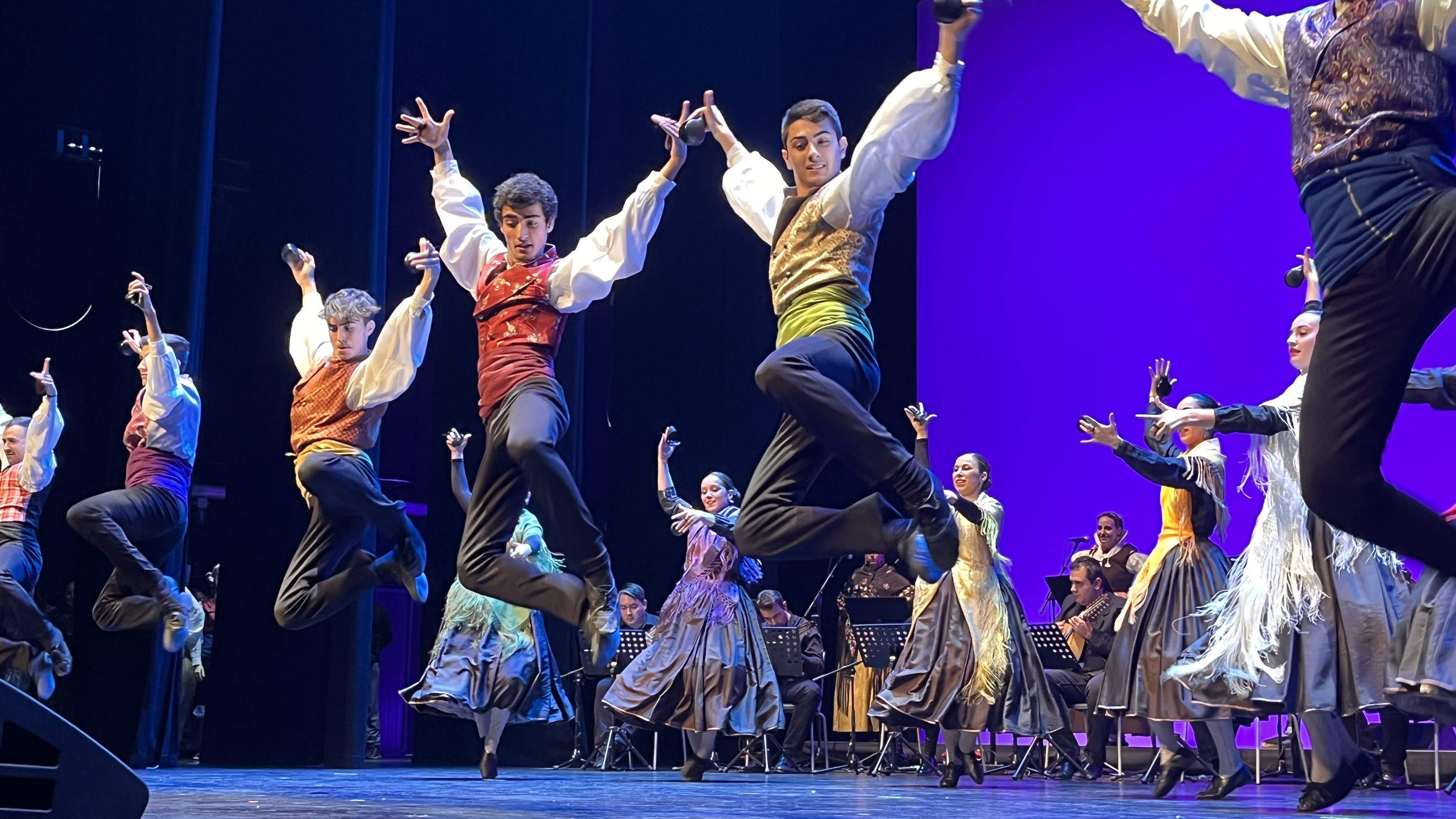 Gala de la Escuela de Folklore y Música de Huesca