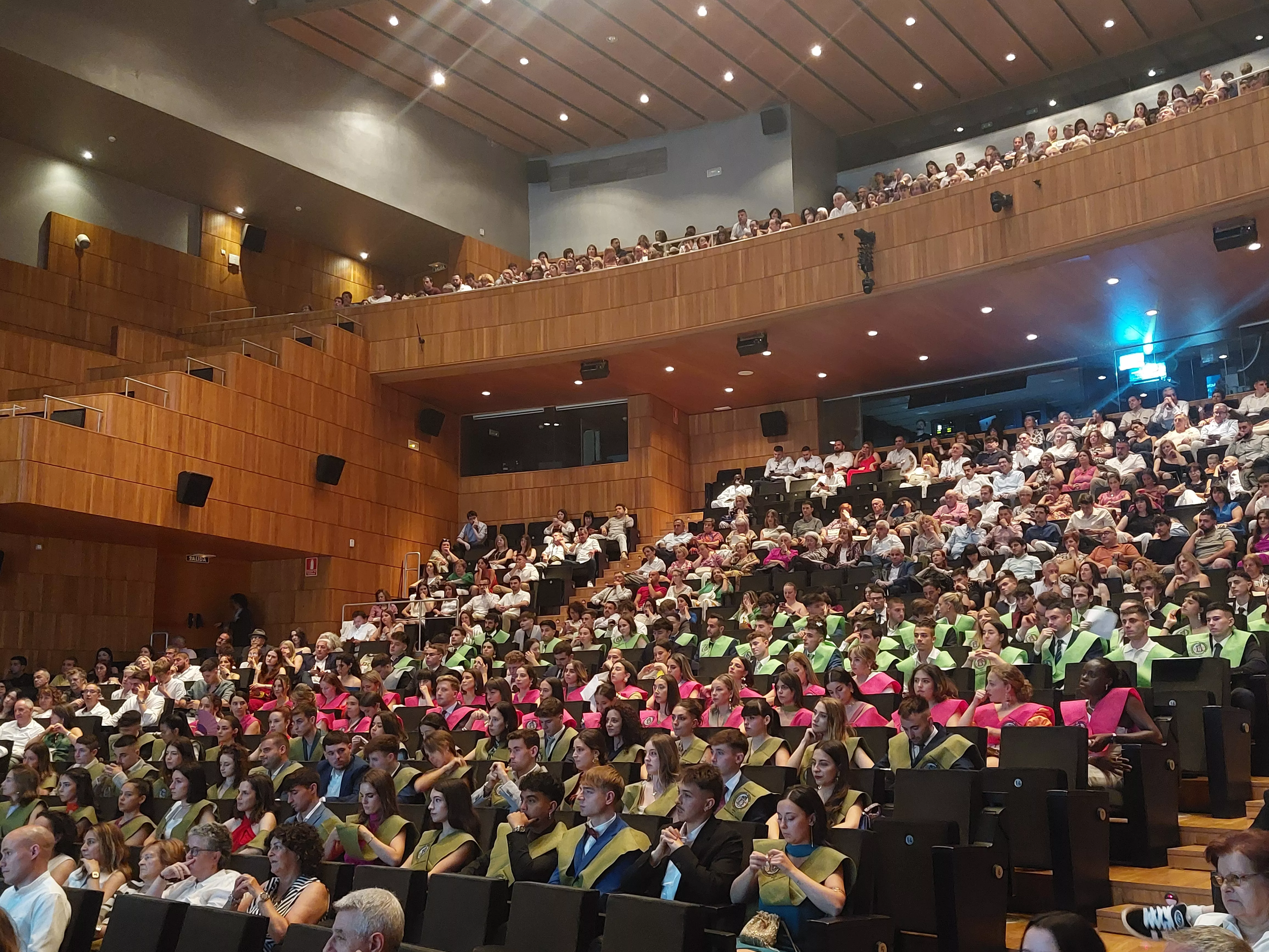 Graduación de los estudios de la Facultad de Ciencias de la Salud y del Deporte. Foto Javier García Antón