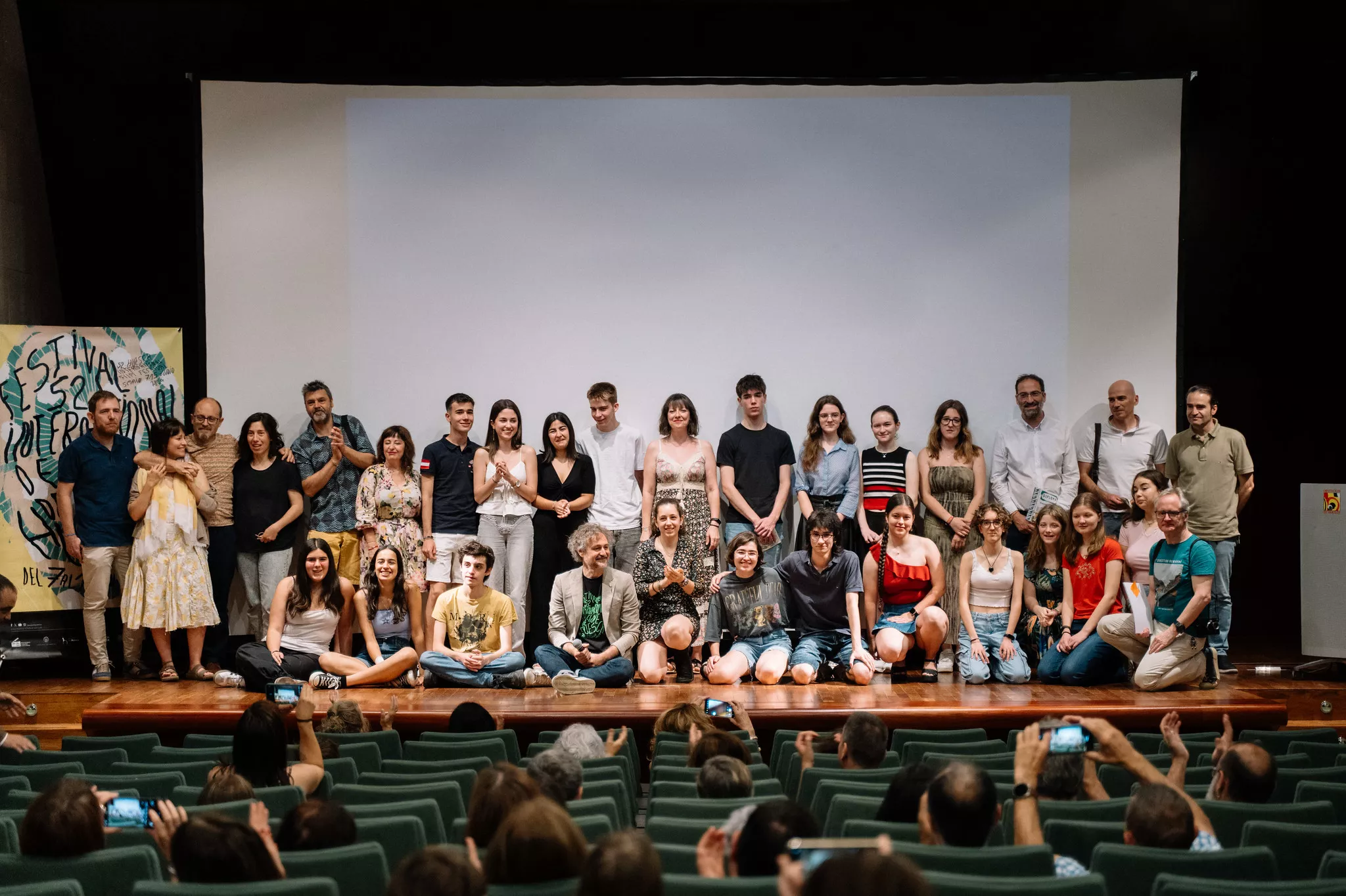 Foto de familia del 'Festival de Cine en las Aulas'