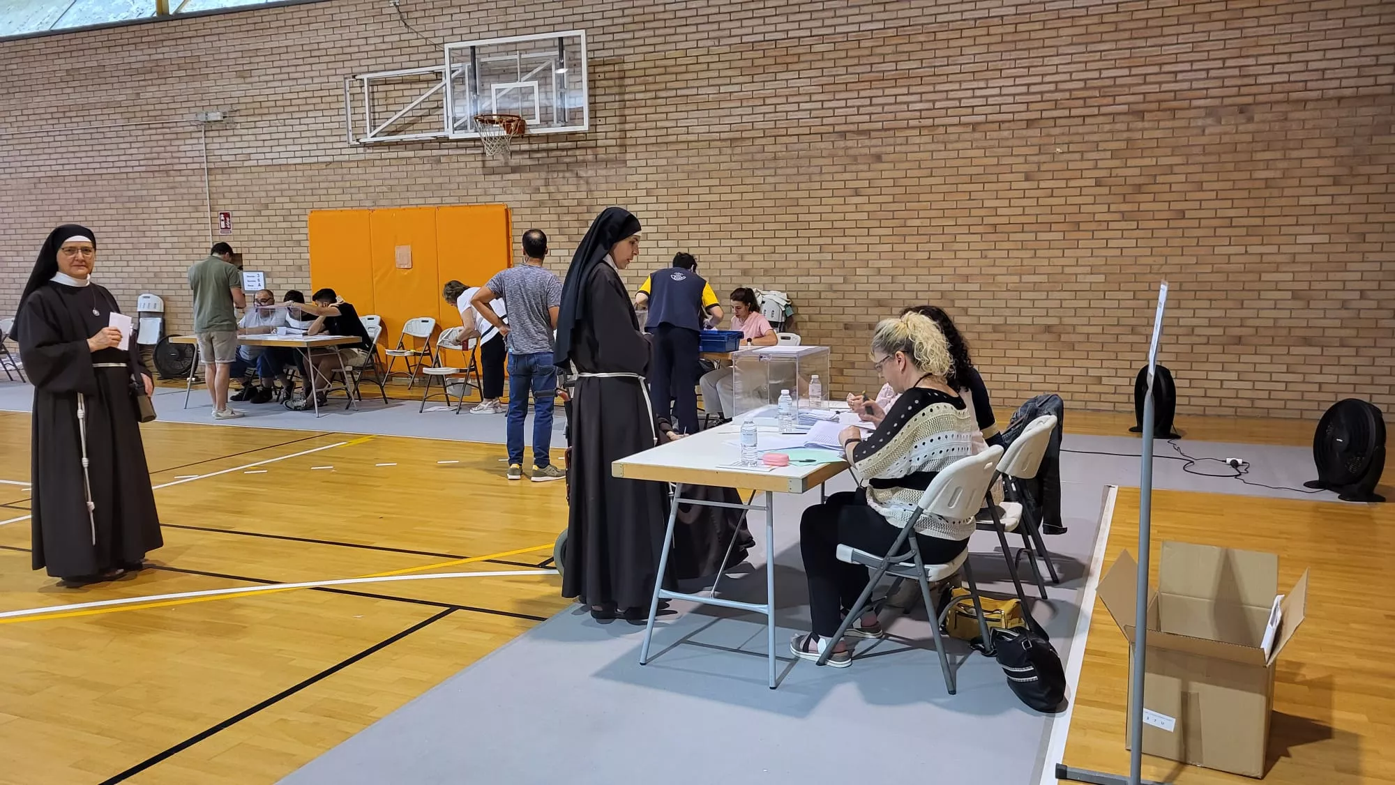 Votación esta mañana en el Pedro J. Rubio de Huesca Votación esta mañana en el Pedro J. Rubio de Huesca