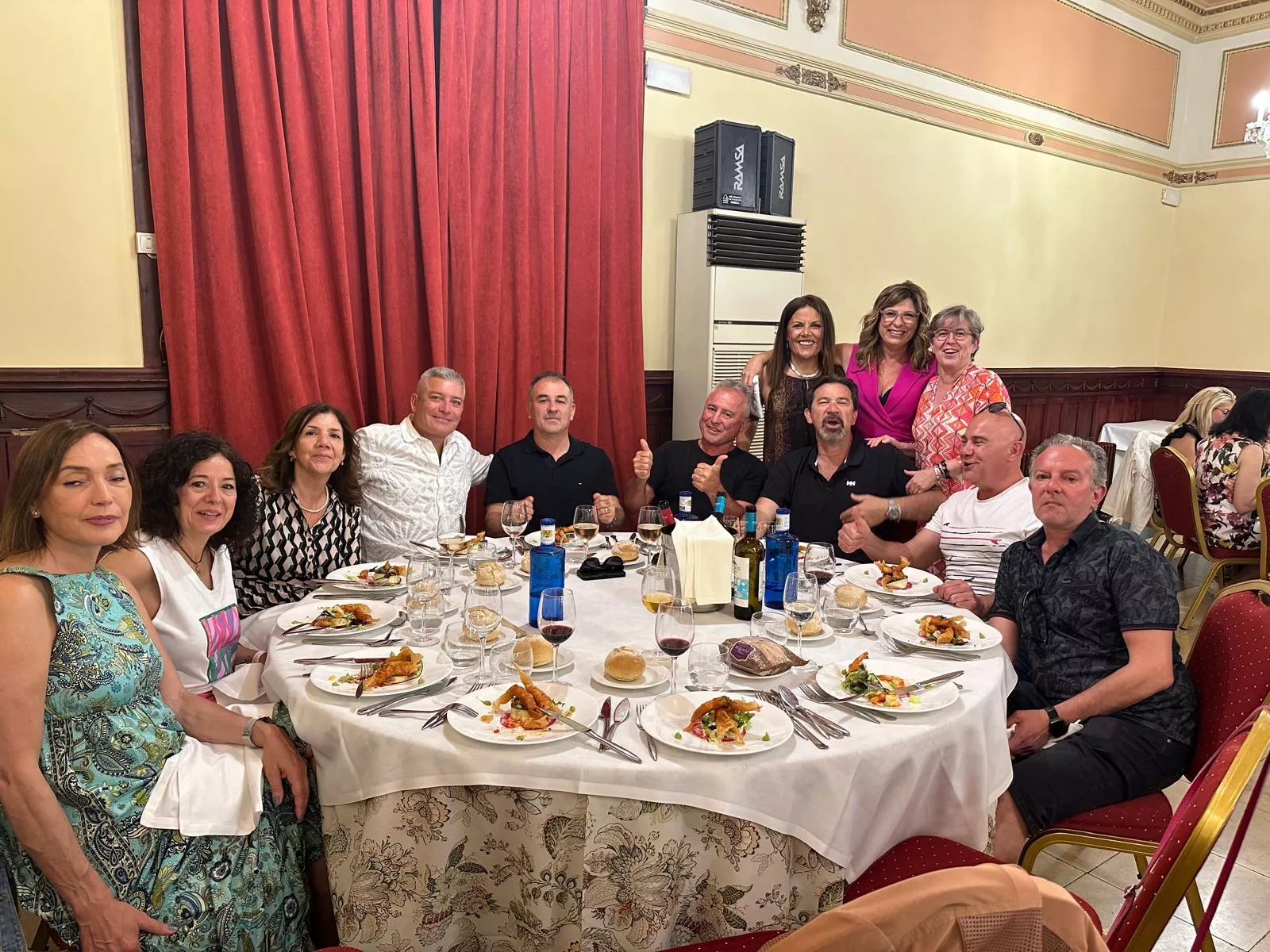 Fiesta de la generación oscense del 69. 