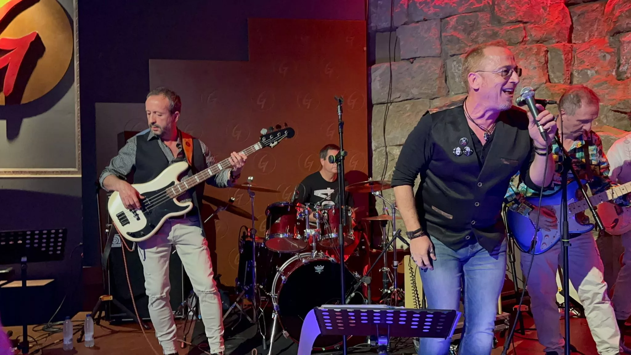 Fiesta de la generación oscense del 69. 