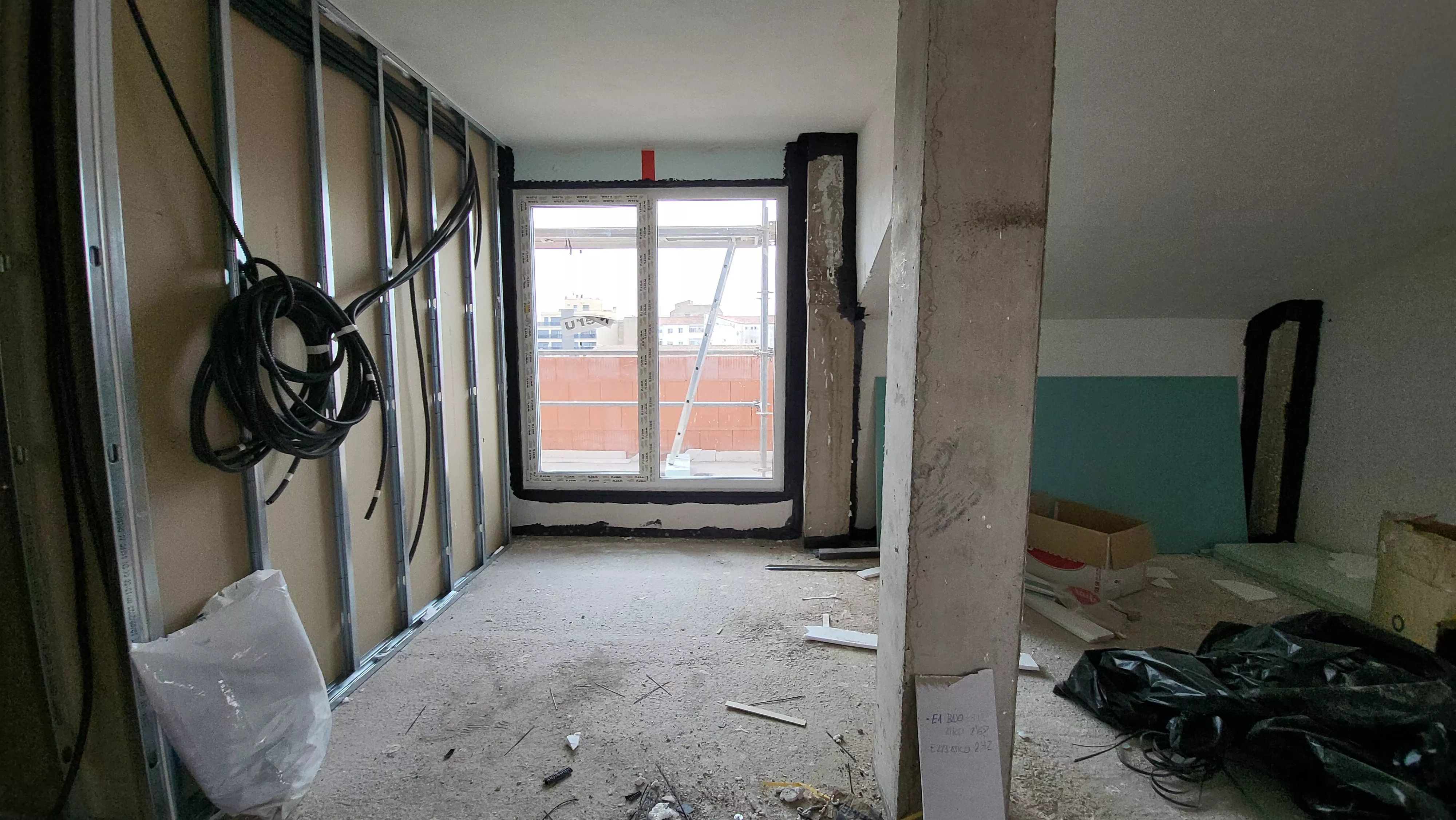 Visita a las obras de construcción de vivienda de protección en La Merced. Foto Mercedes Manterola