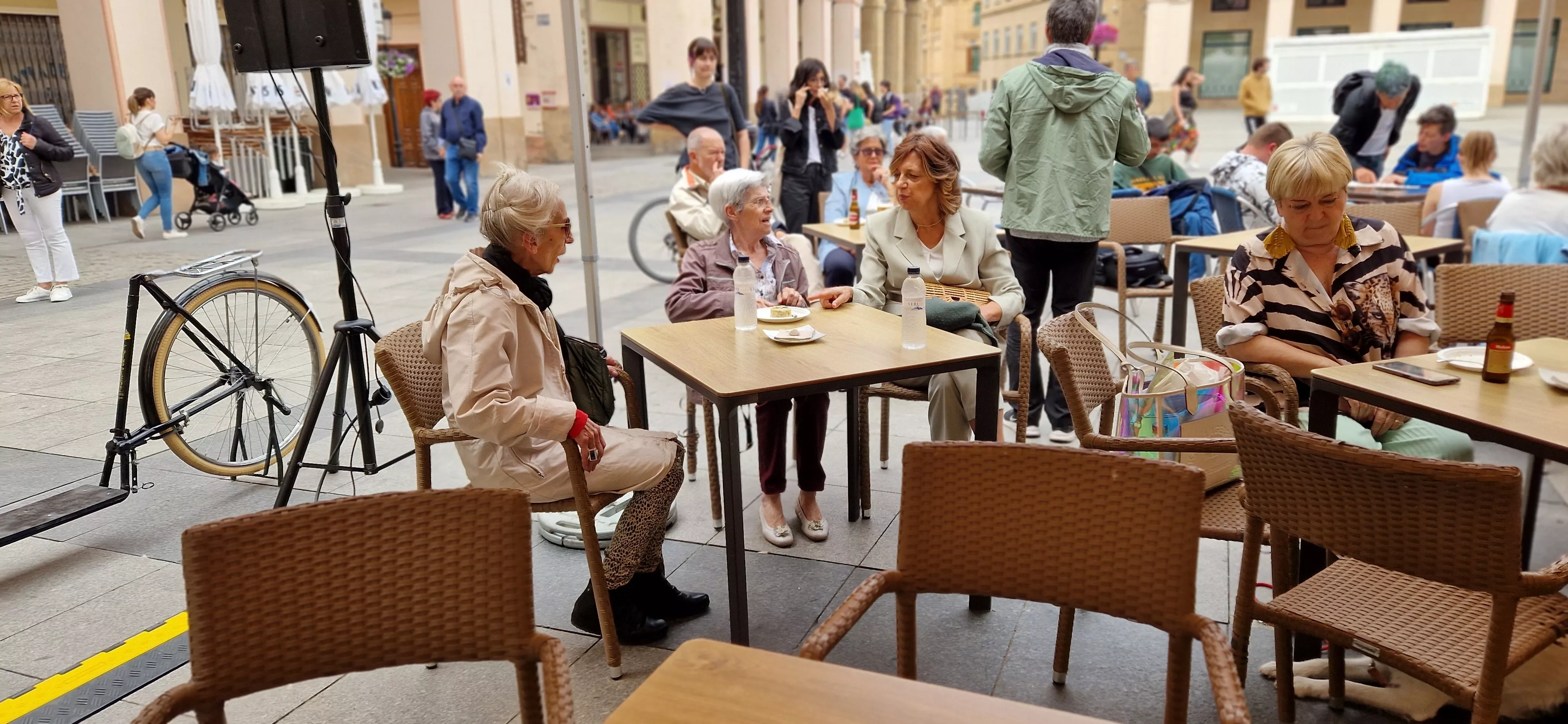  Victoria Abril, en el vermú con... del Festival de Cine de Huesca. Foto Myriam Martínez